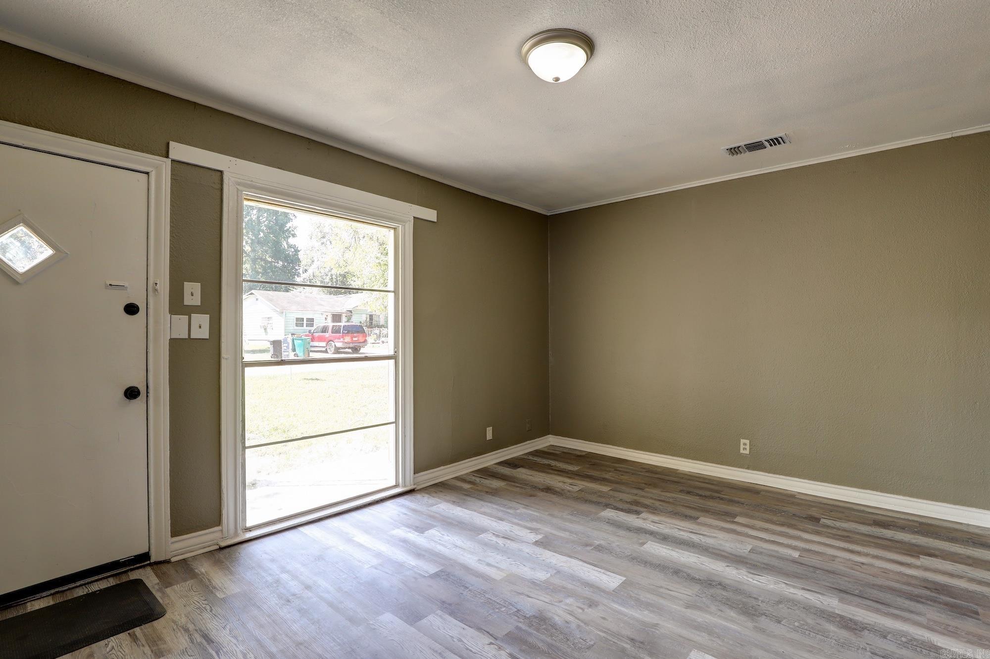 741 Macarthur  Wake Village, TX