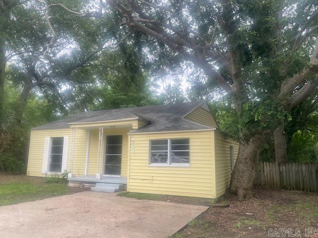 741 Macarthur  Wake Village, TX