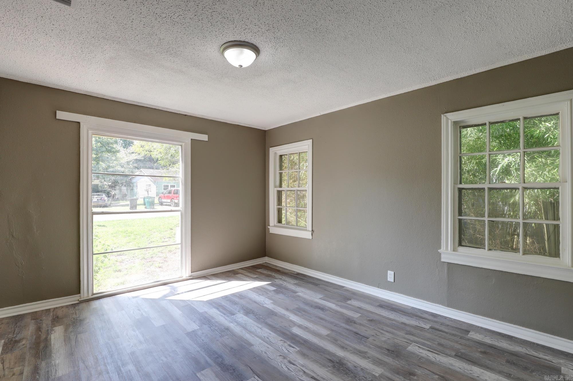 741 Macarthur Avenue Wake Village, TX 75501