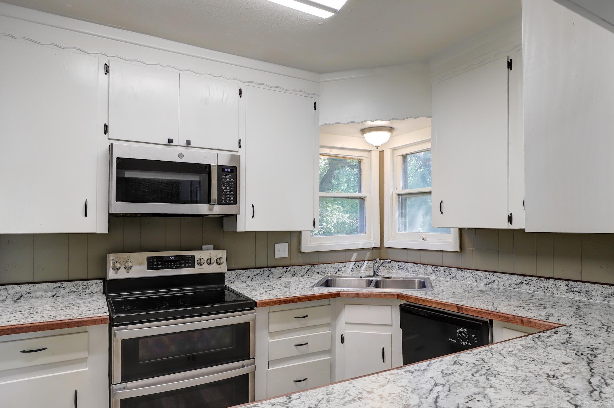 741 Macarthur Avenue Wake Village, TX 75501