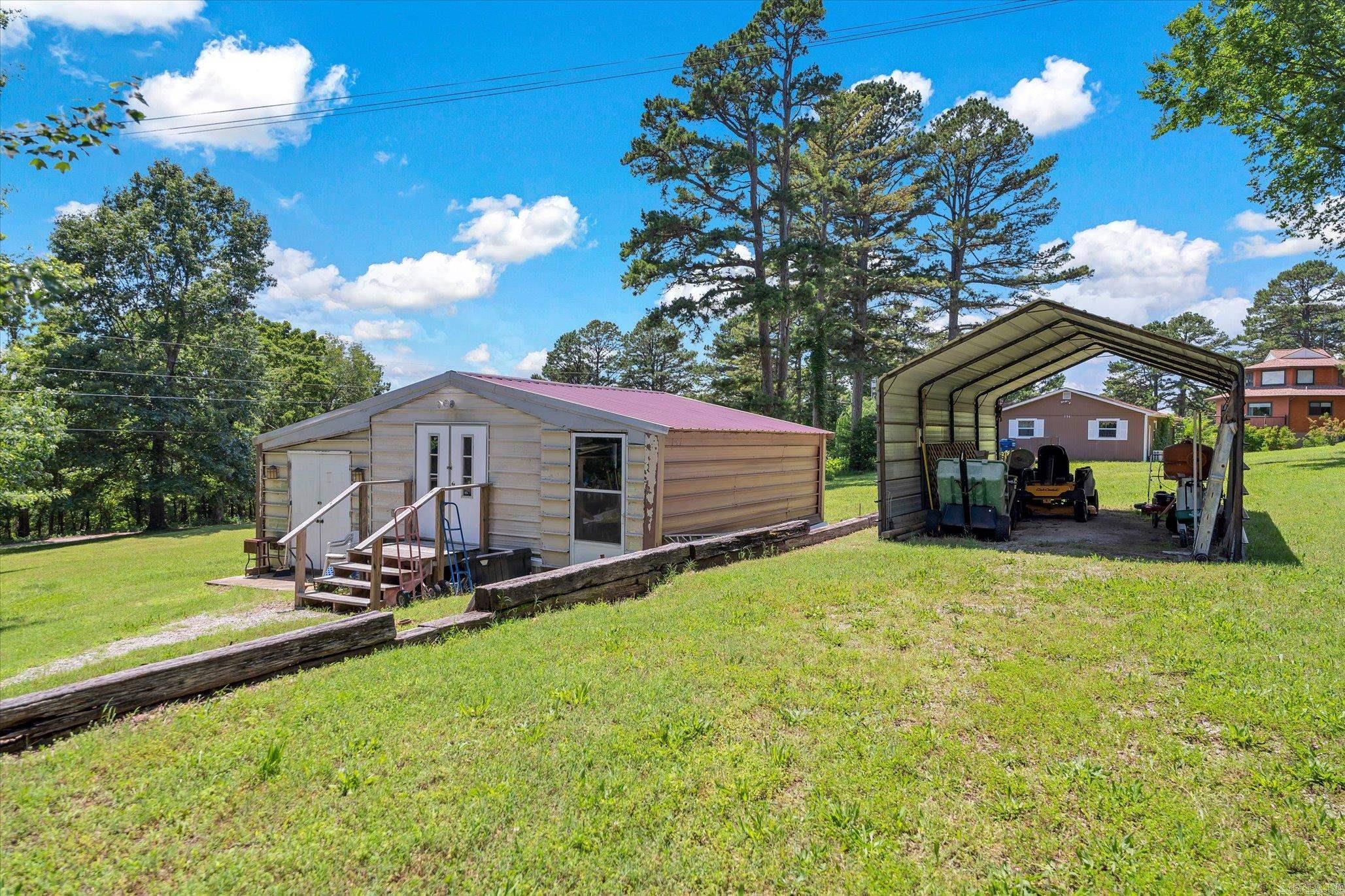 108 Gregory St  Norfork, AR