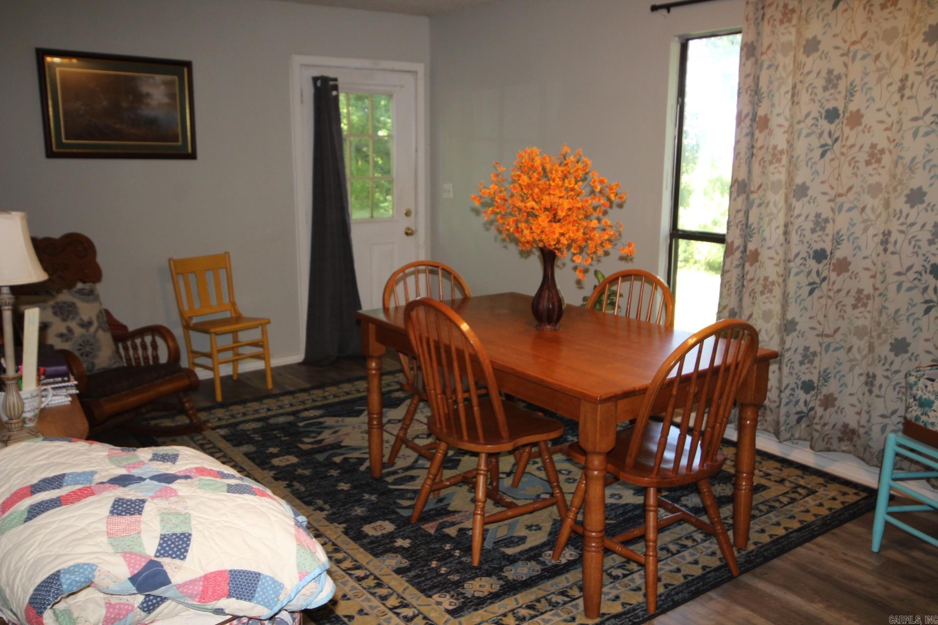104 Sunset  Saratoga, AR