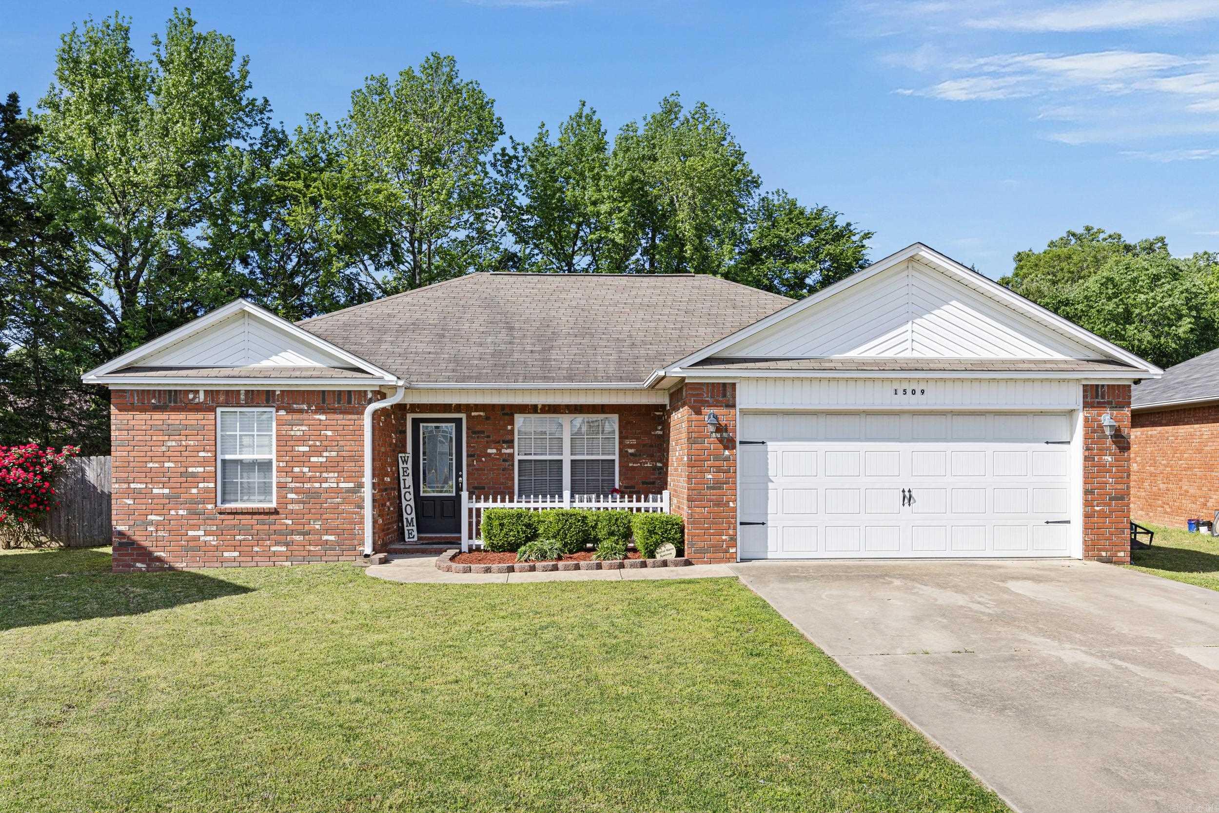 1509 E 11th  Russellville, AR