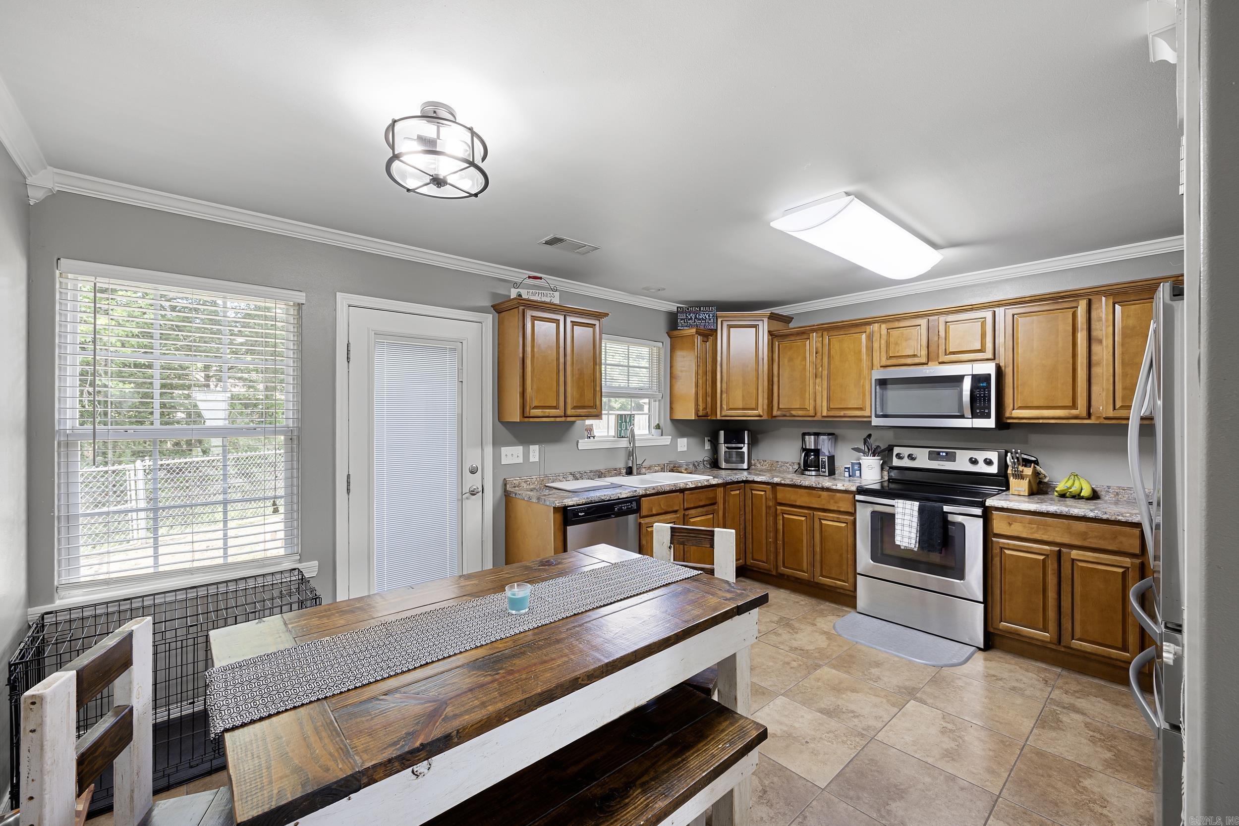 1509 E 11th  Russellville, AR