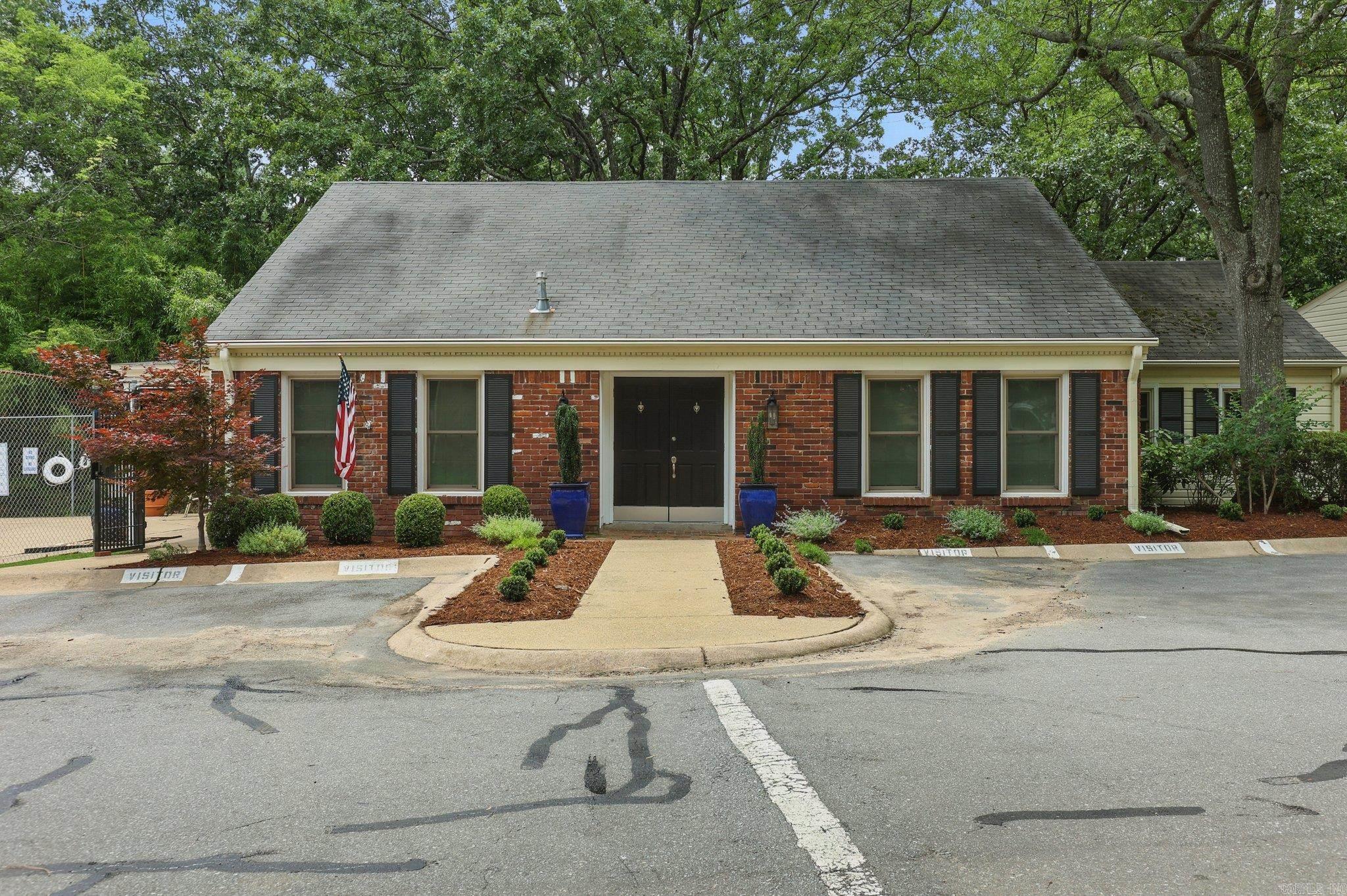 49 Kingsbridge  Little Rock, AR