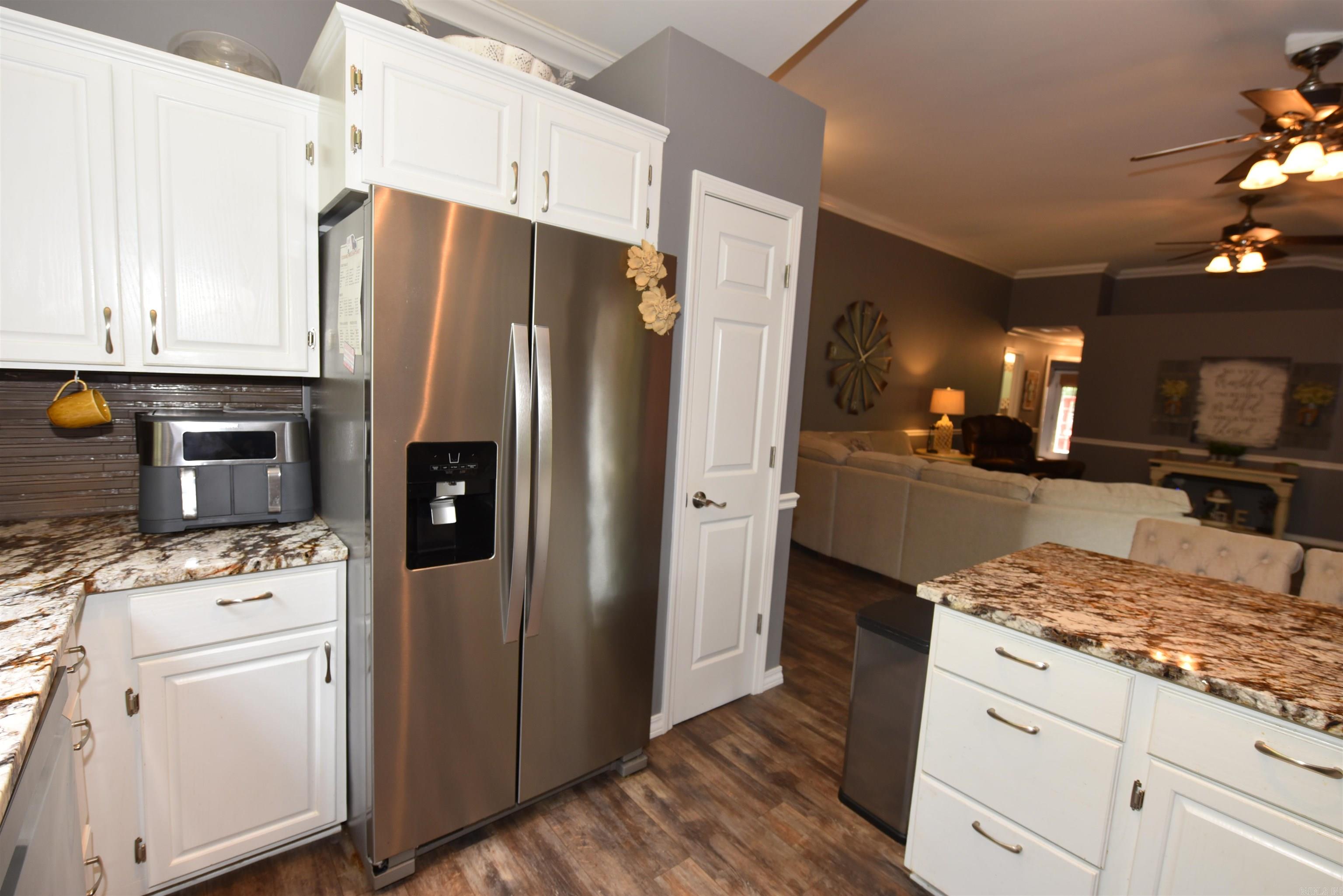 114 Fair Oaks Dr  Fairfield Bay, AR