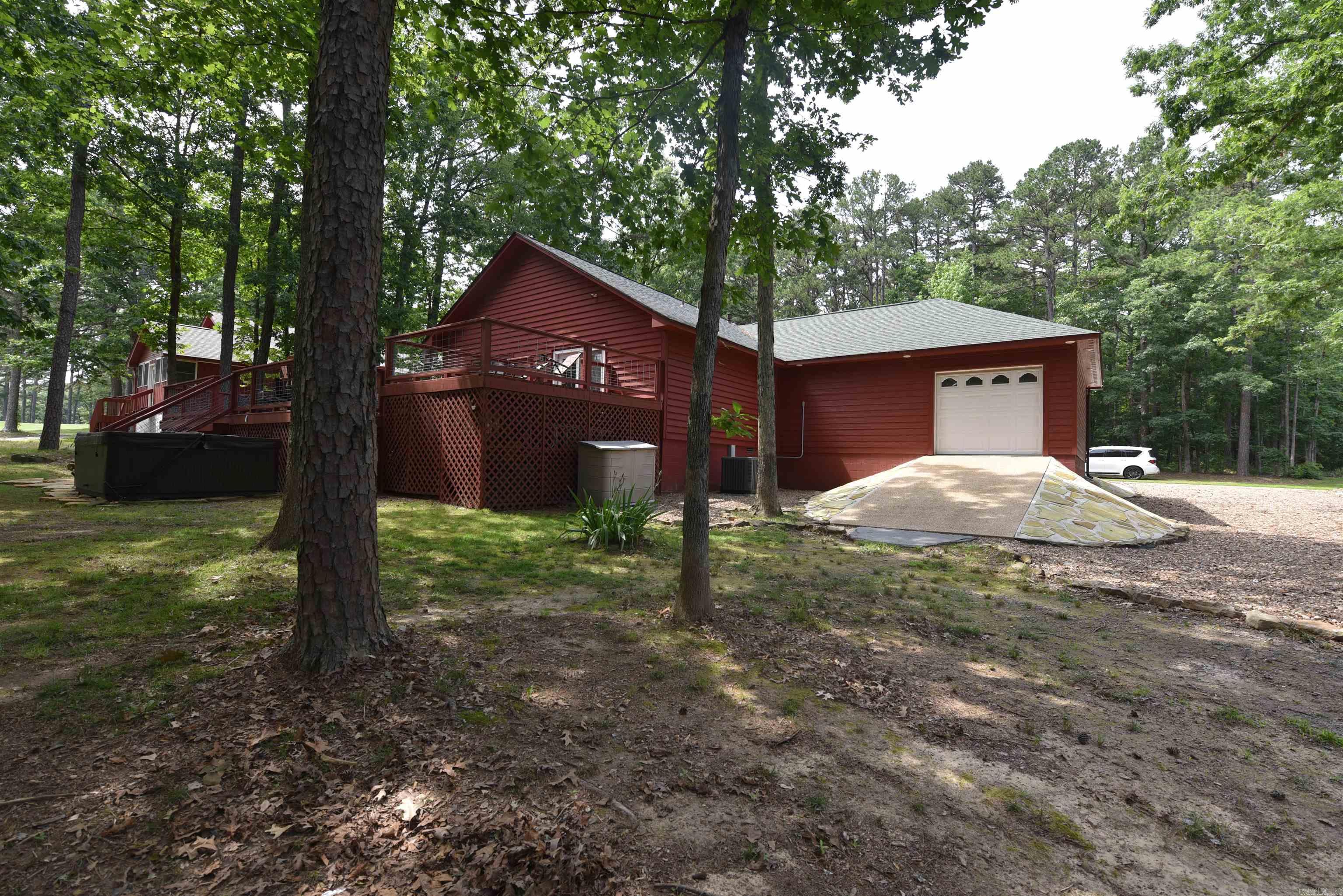 114 Fair Oaks Dr  Fairfield Bay, AR