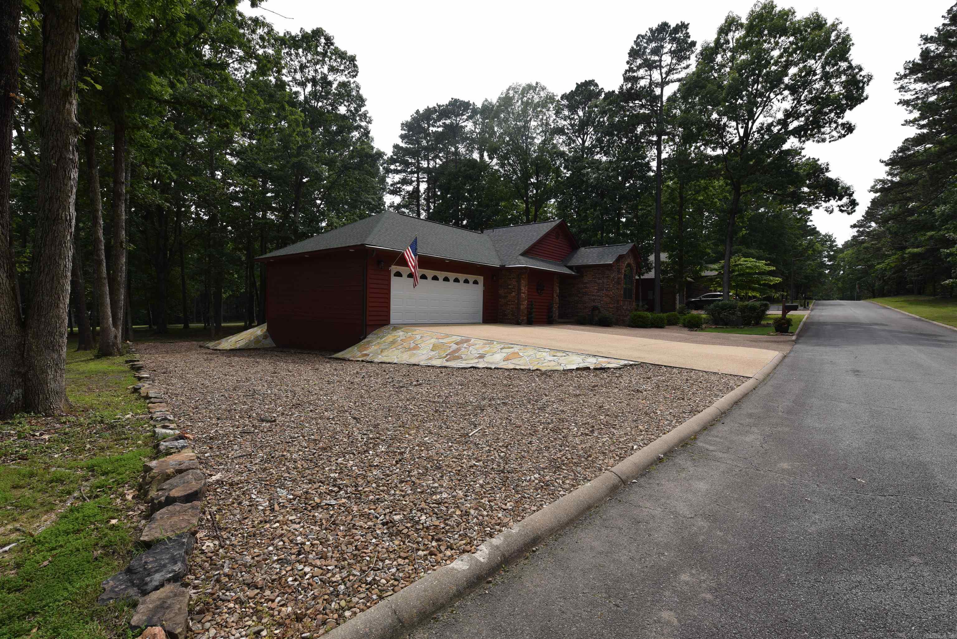 114 Fair Oaks Dr  Fairfield Bay, AR