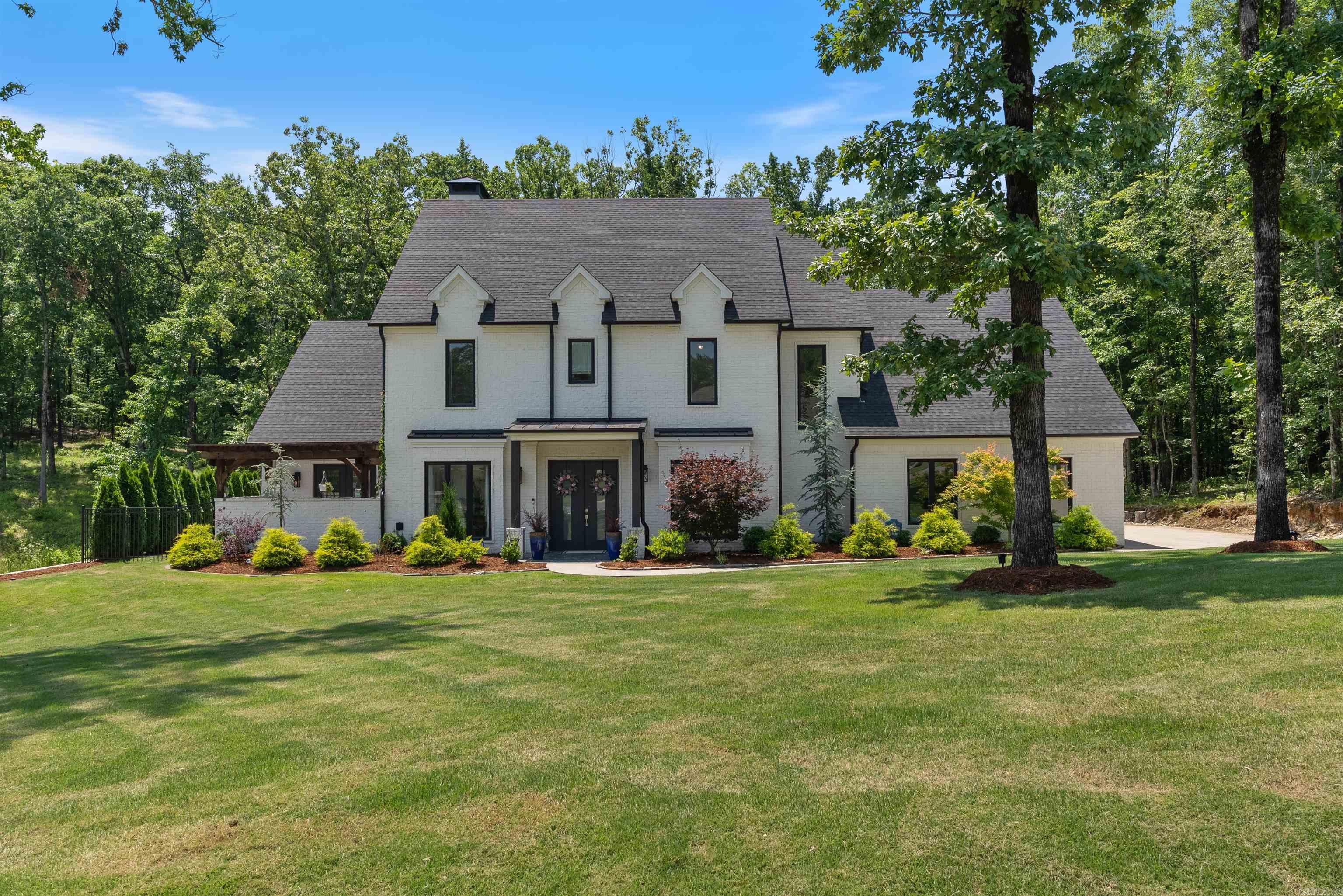 18001 Oak Creek  Little Rock, AR
