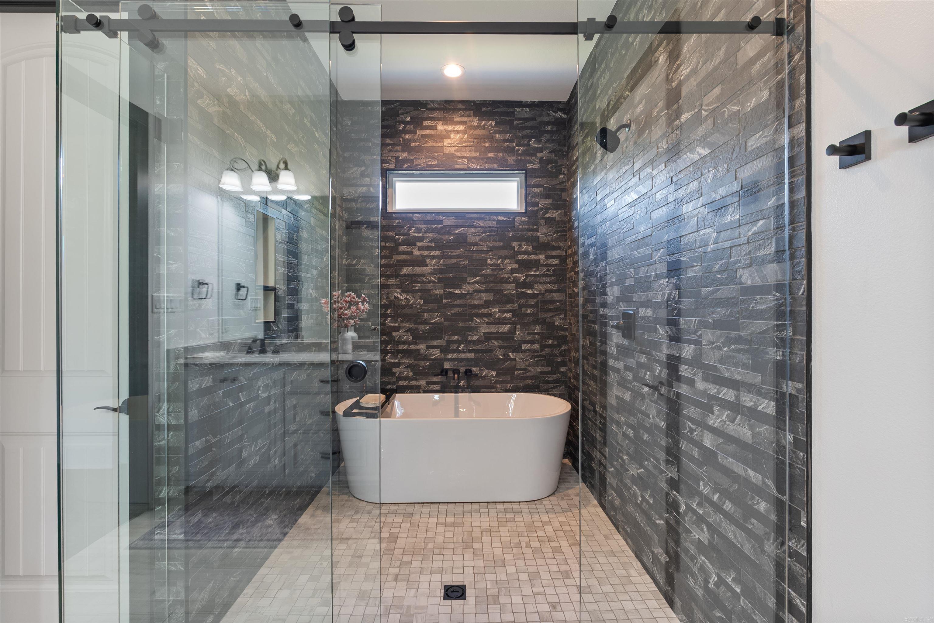 18001 Oak Creek  Little Rock, AR
