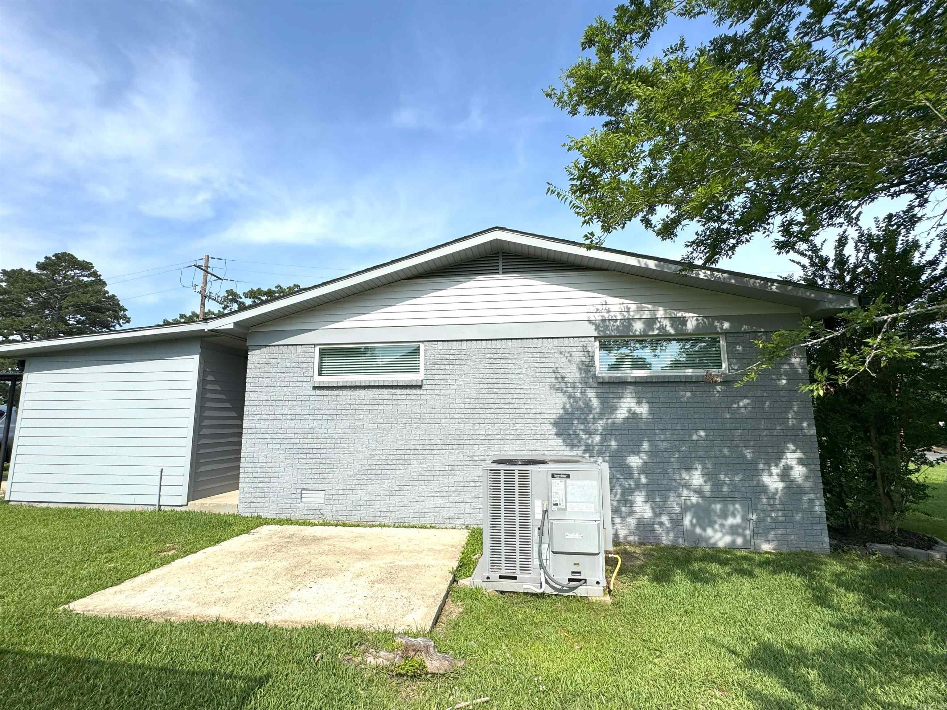 235 Hollywood  Hot Springs, AR