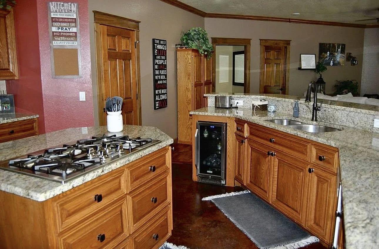 847 Woodland Hills Drive  Mountain View, AR
