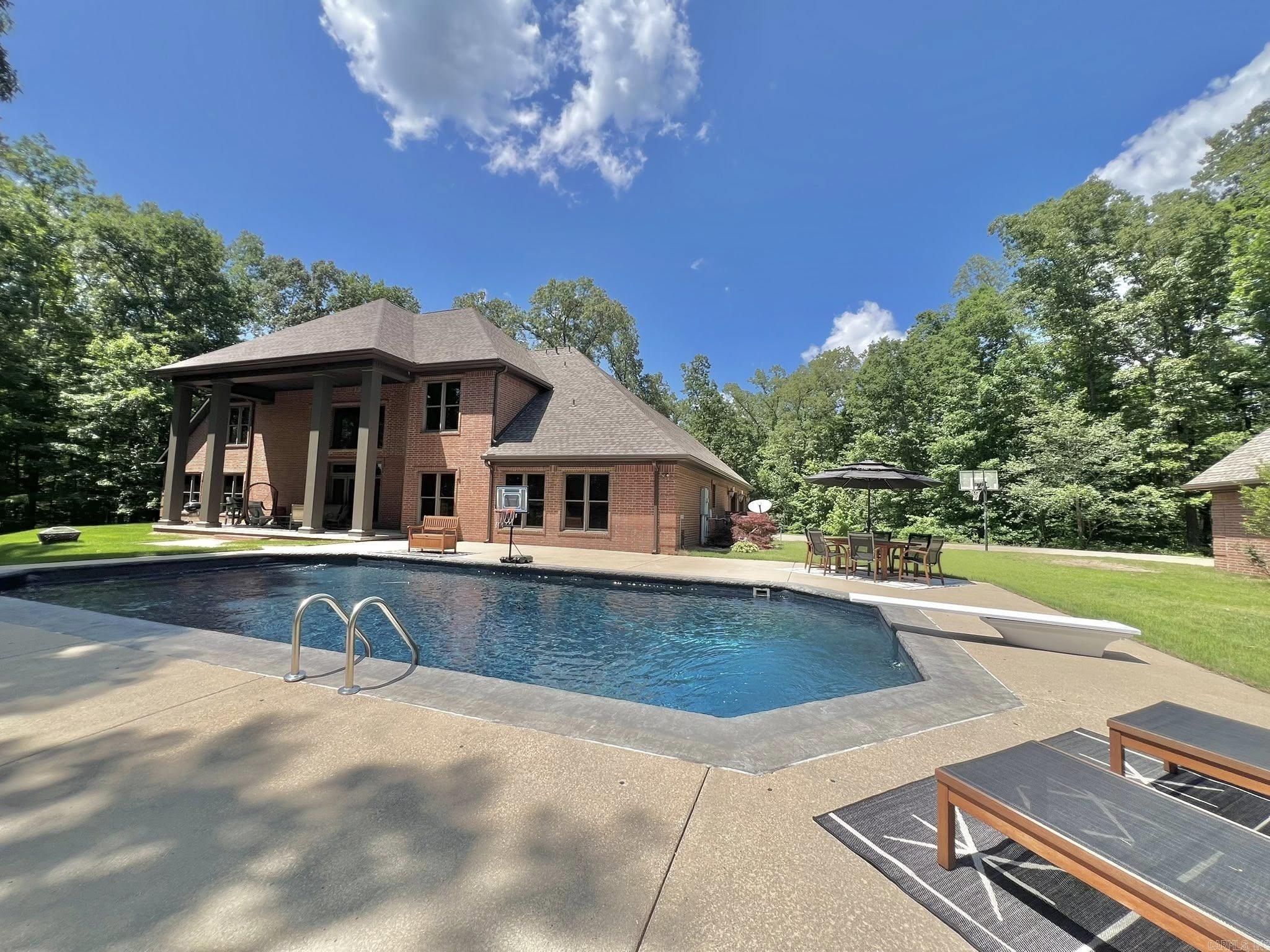 847 Woodland Hills Drive  Mountain View, AR