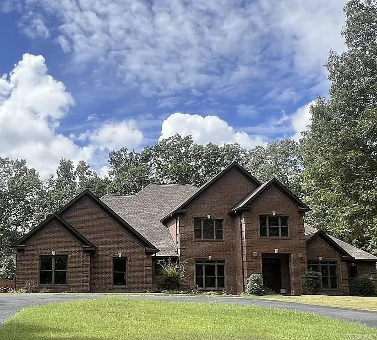 847 Woodland Hills Drive  Mountain View, AR