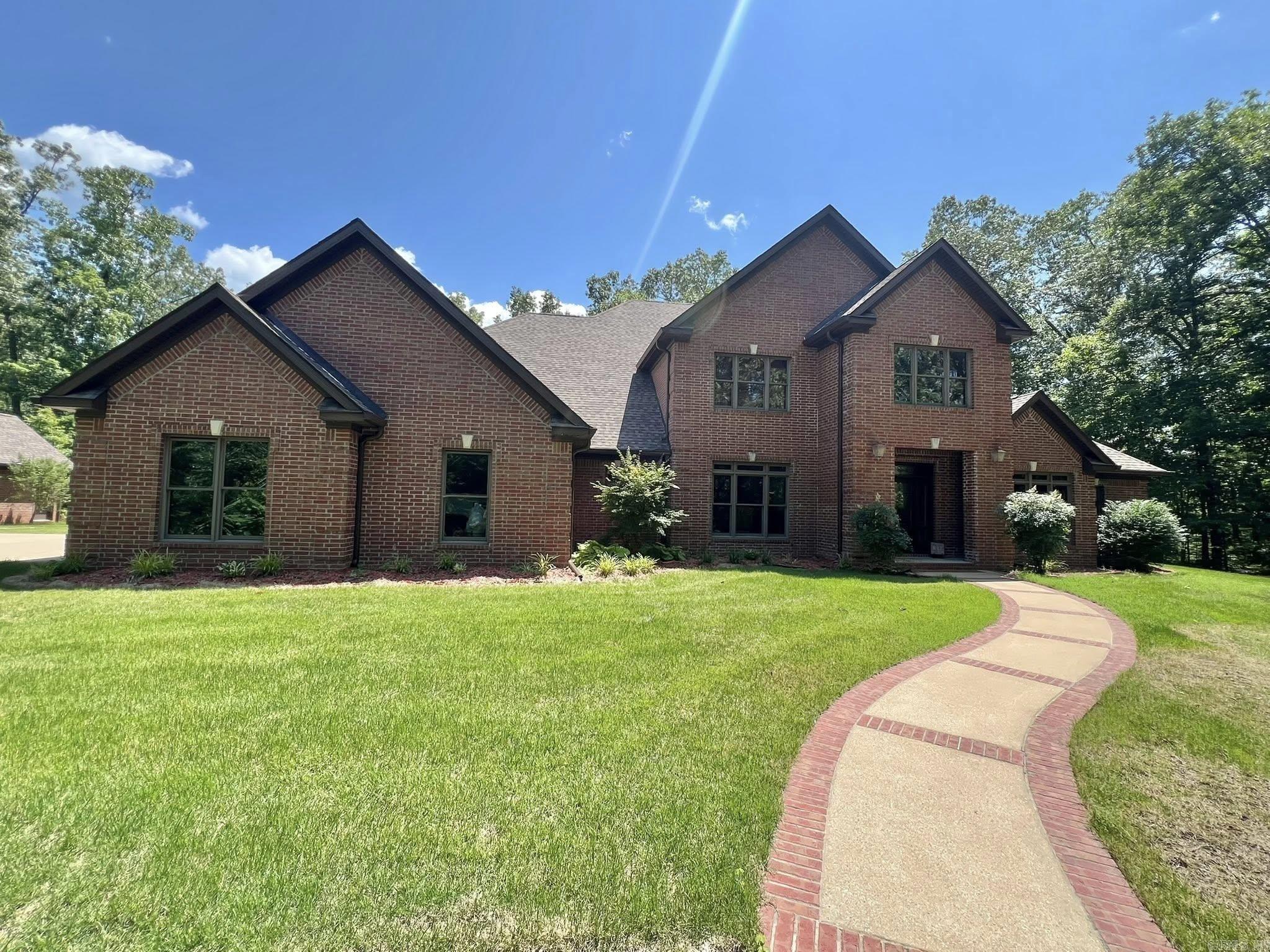 847 Woodland Hills Drive  Mountain View, AR