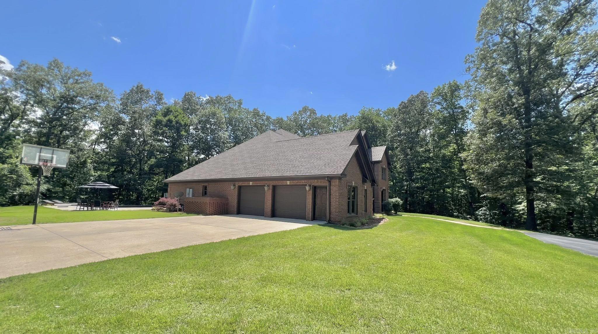 847 Woodland Hills Drive  Mountain View, AR