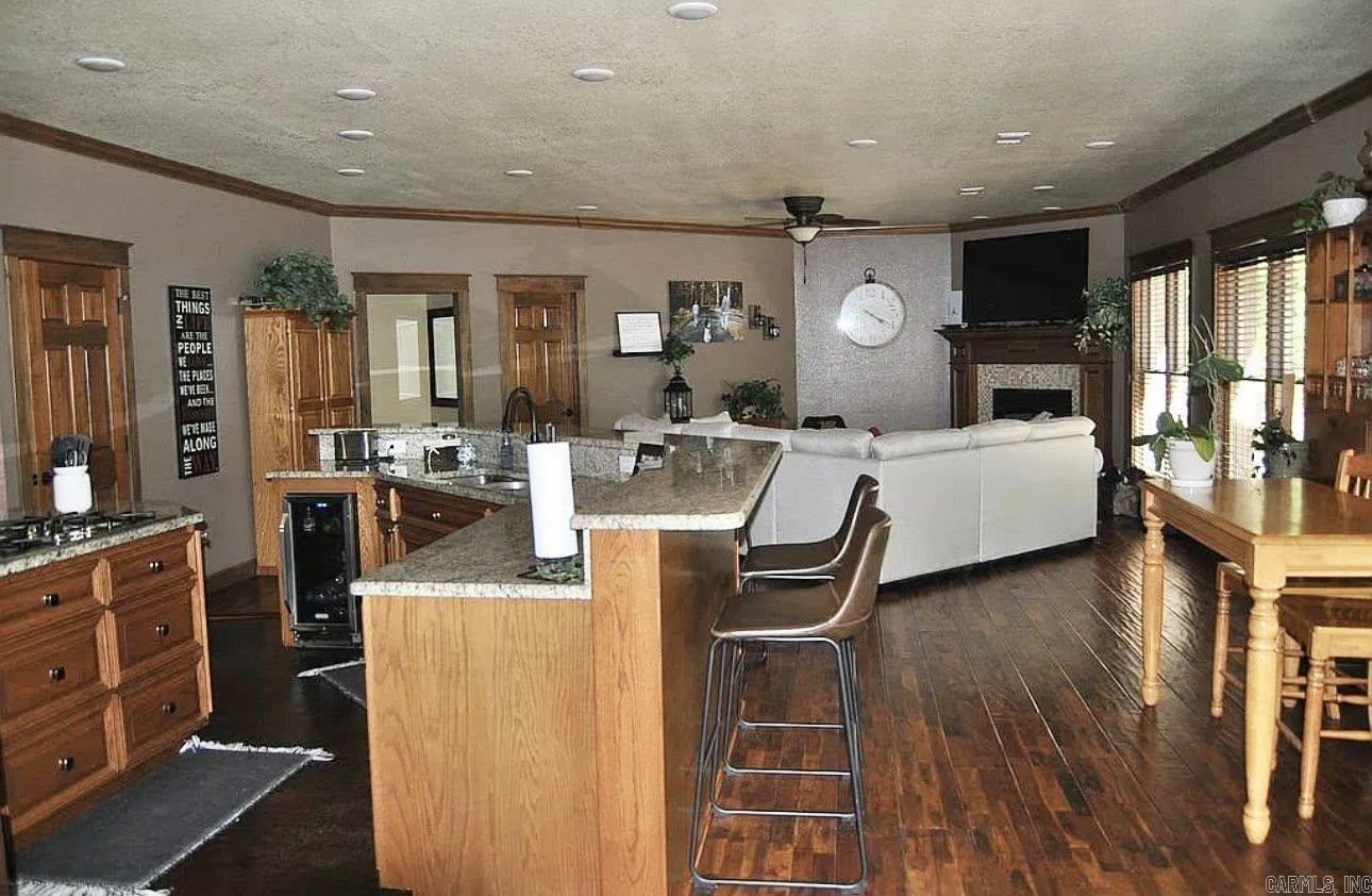 847 Woodland Hills Drive  Mountain View, AR