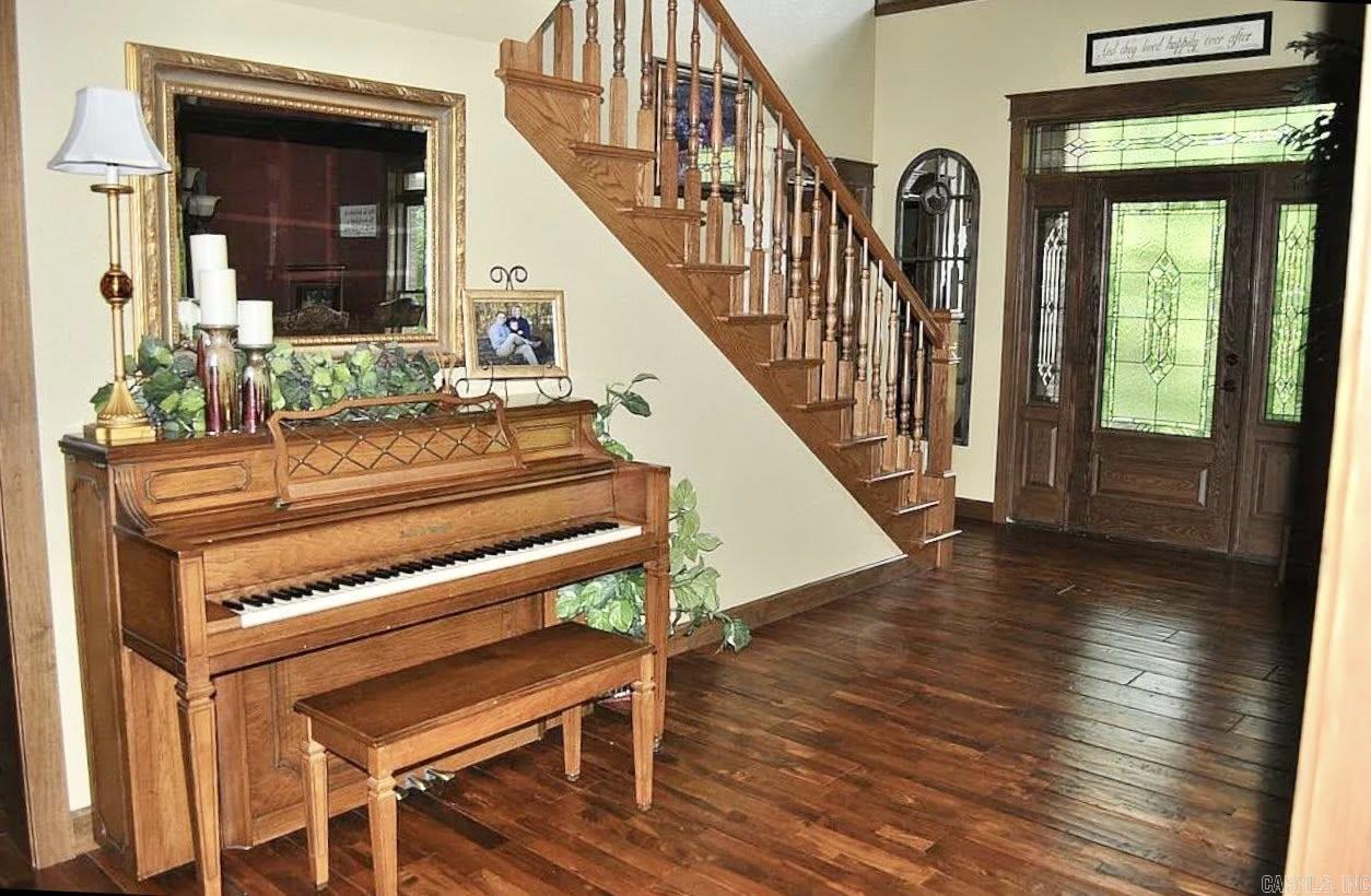 847 Woodland Hills Drive  Mountain View, AR