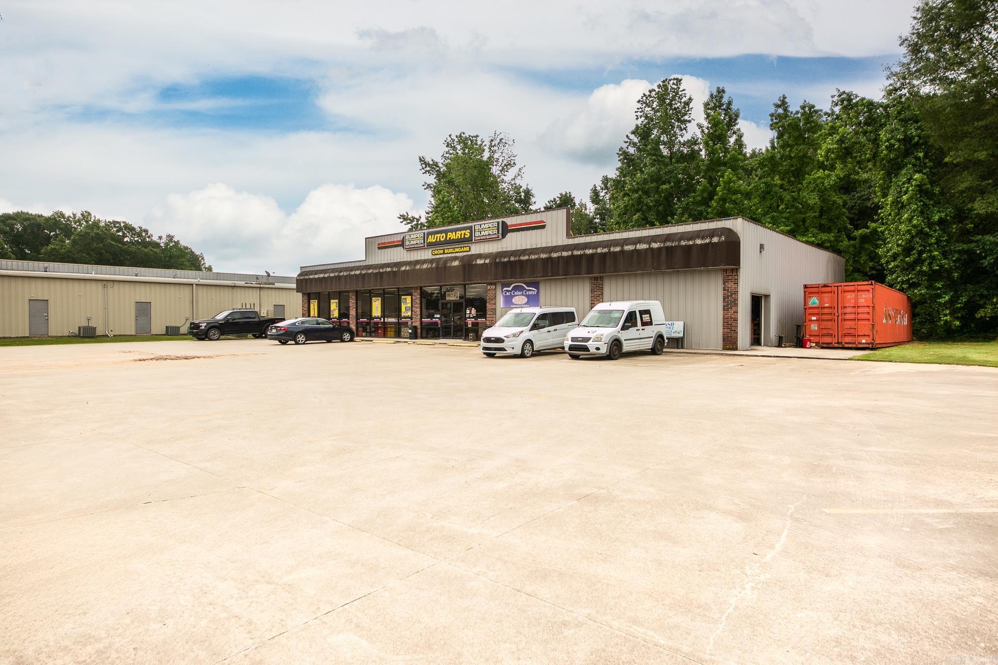 204, 206,109 Plaza  Cabot, AR