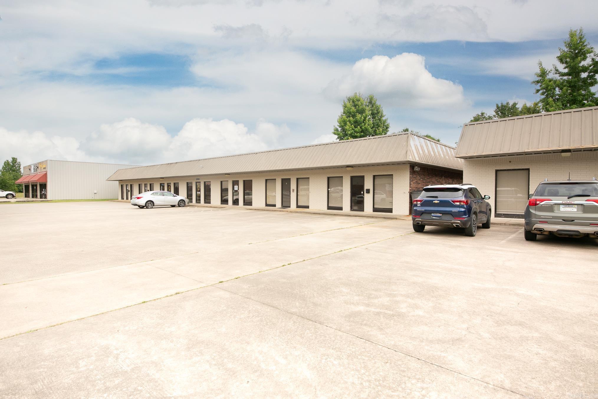 204, 206,109 Plaza  Cabot, AR