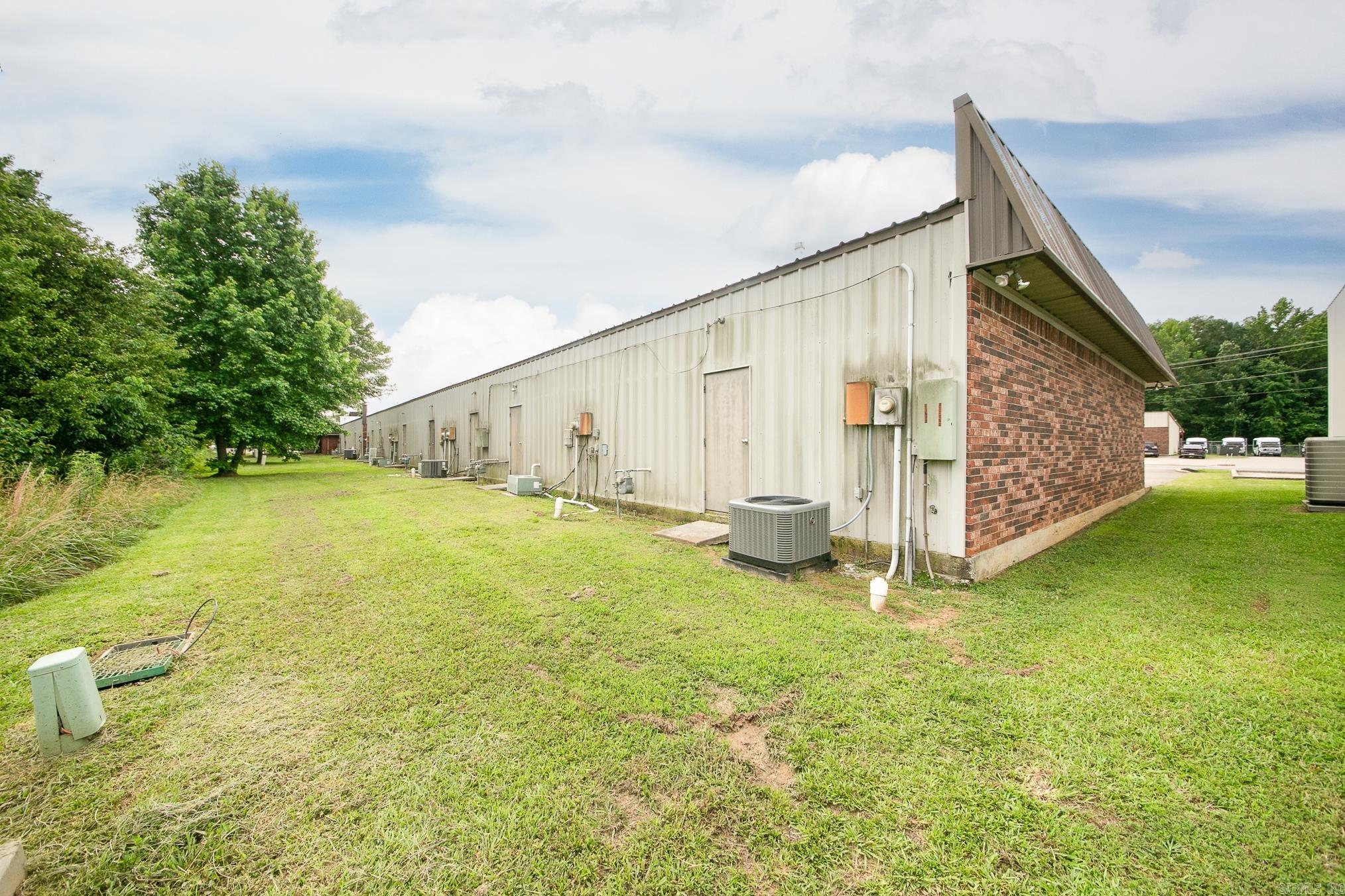204, 206,109 Plaza  Cabot, AR