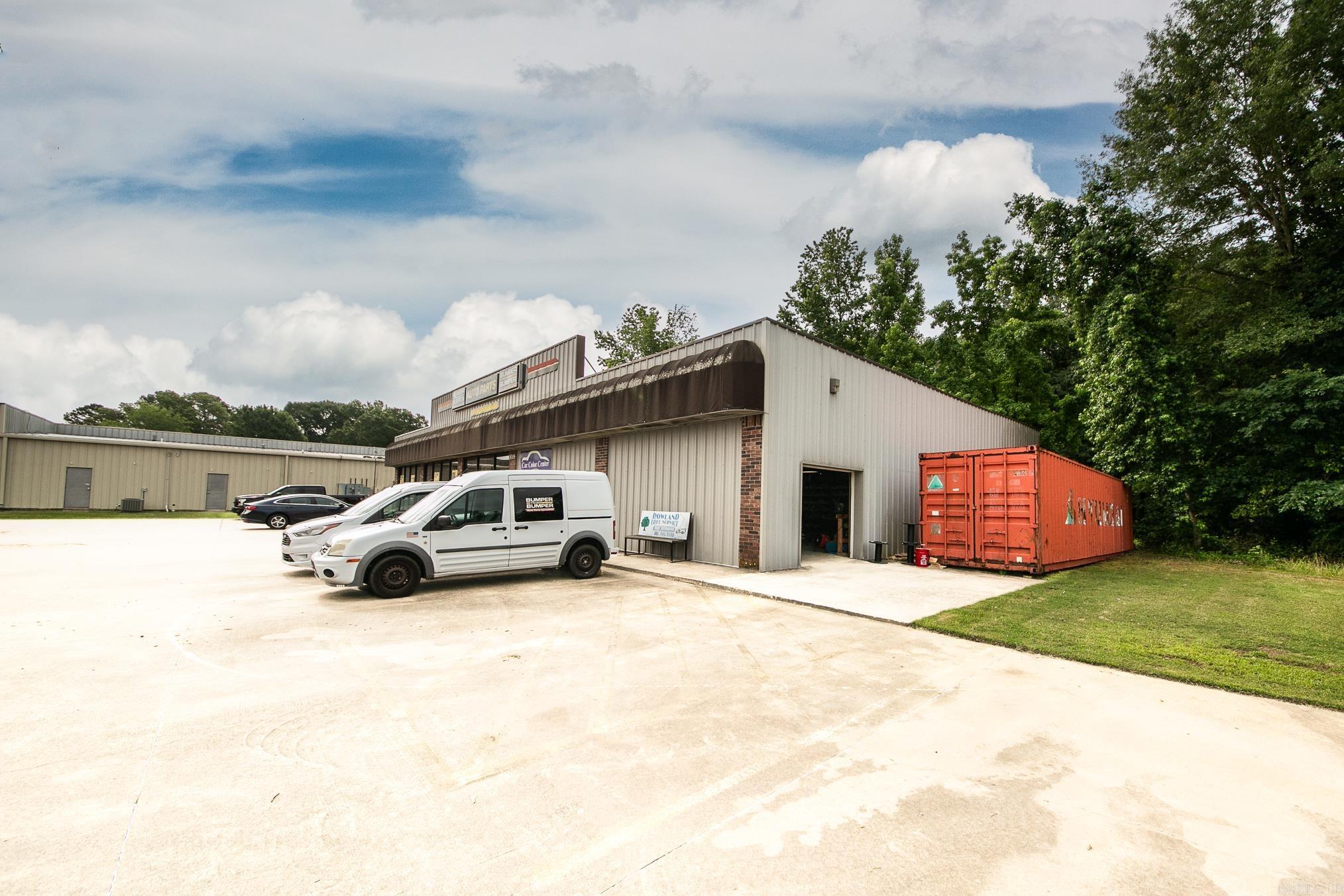 204, 206,109 Plaza  Cabot, AR