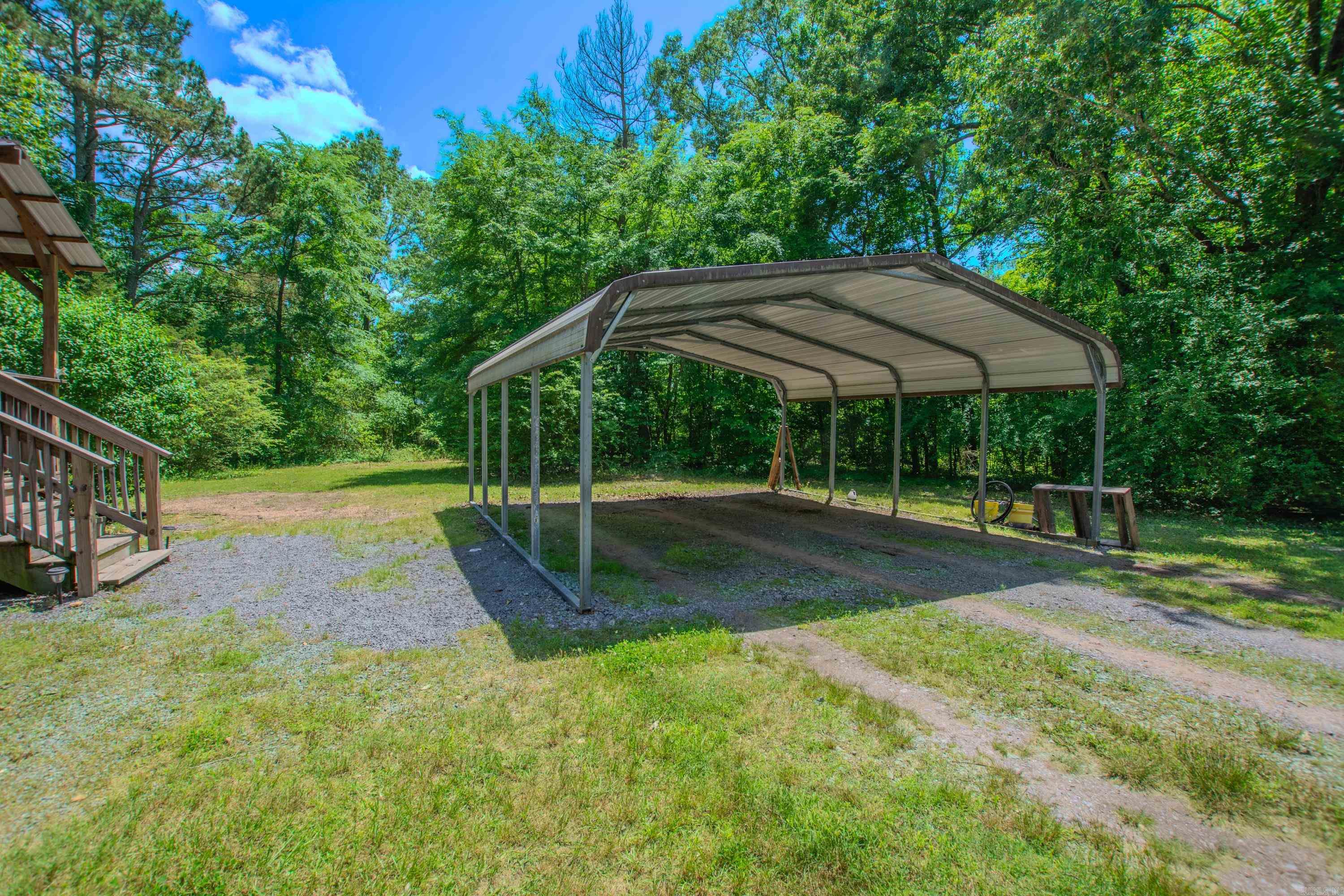 27756 S Sardis Road  Bauxite, AR