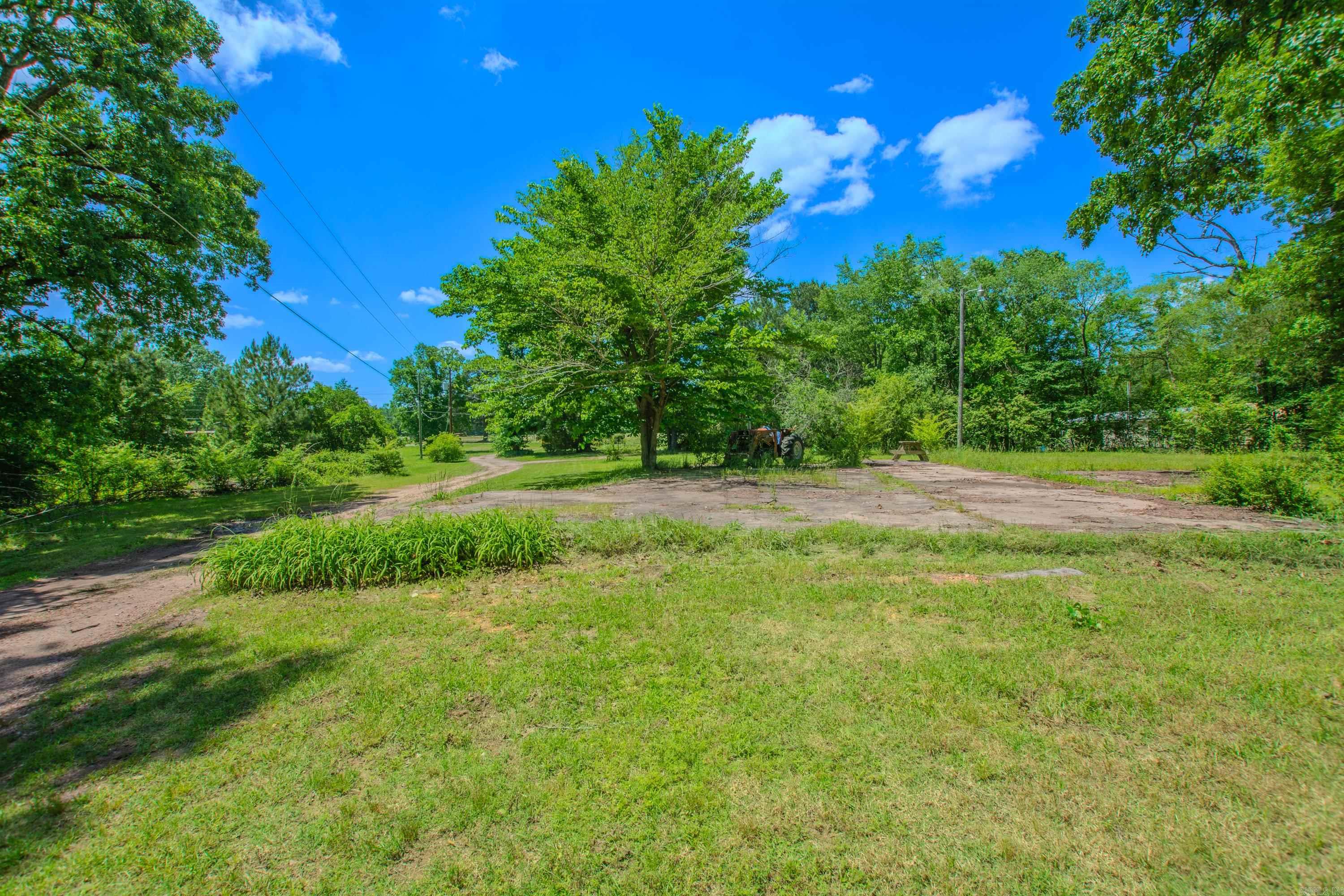27756 S Sardis Road  Bauxite, AR