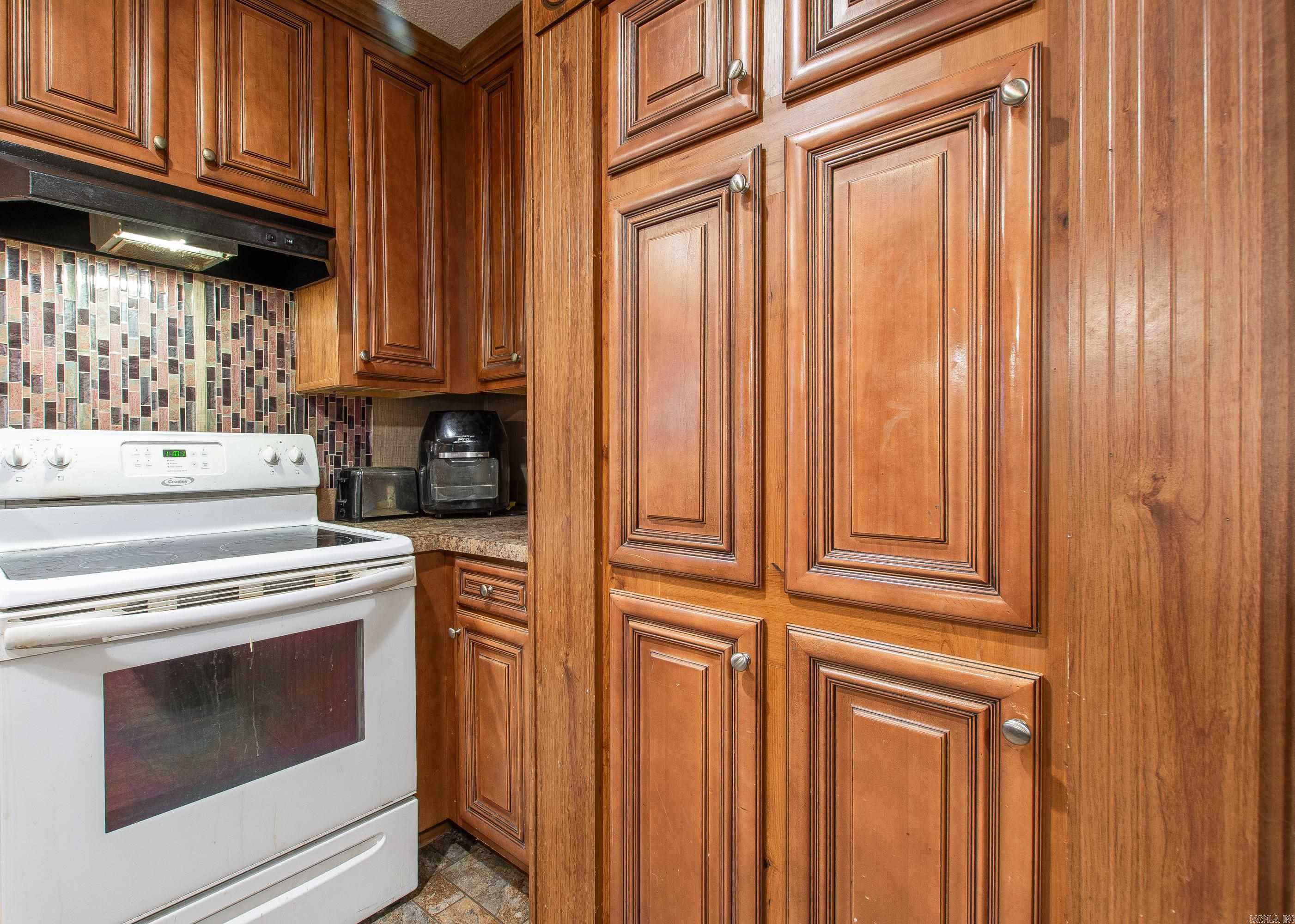 27756 S Sardis Road  Bauxite, AR