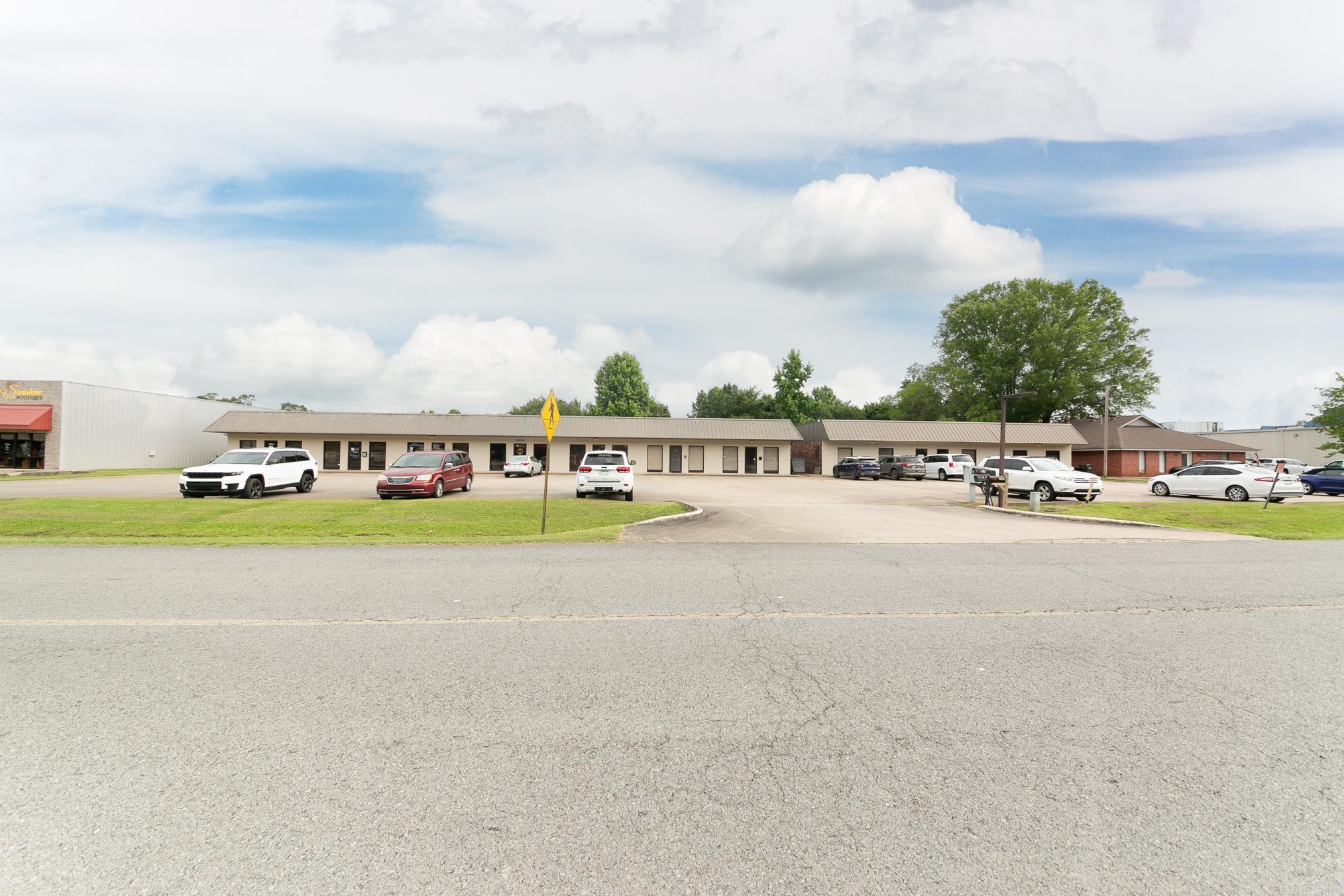 204 & 206 Plaza  Cabot, AR