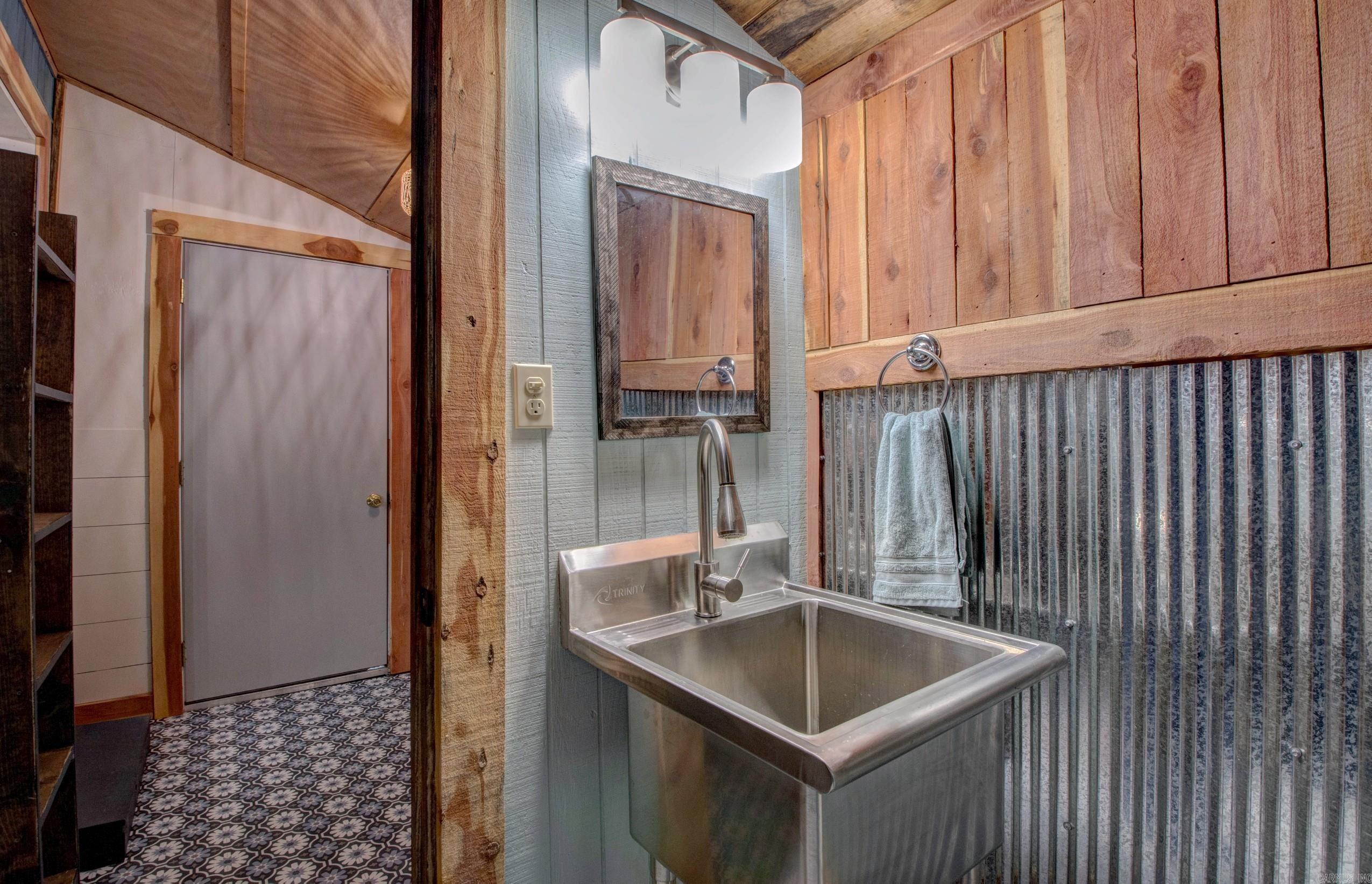 164 Roxie  Greers Ferry, AR