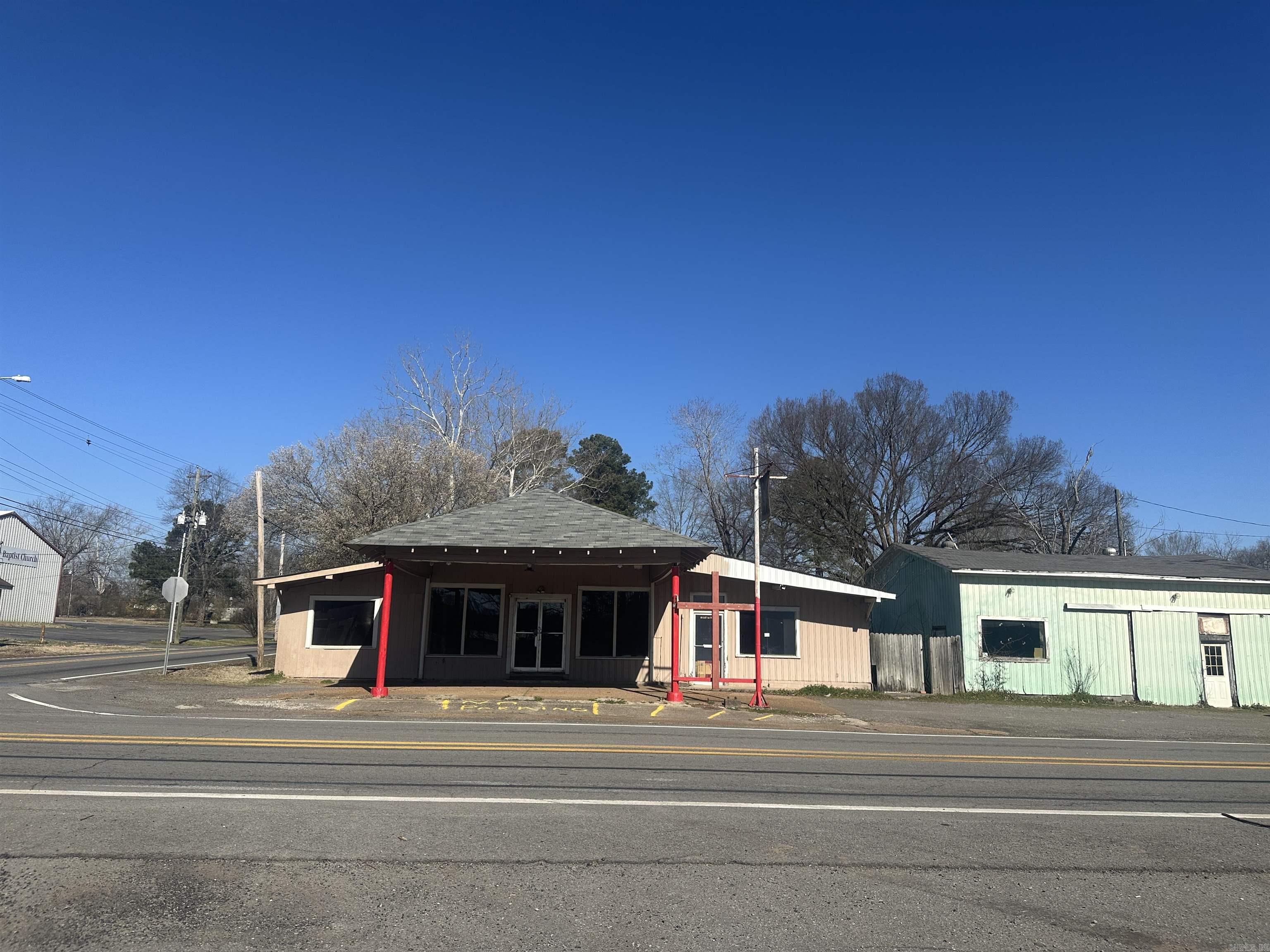 102 & 104 E 2nd  Ward, AR