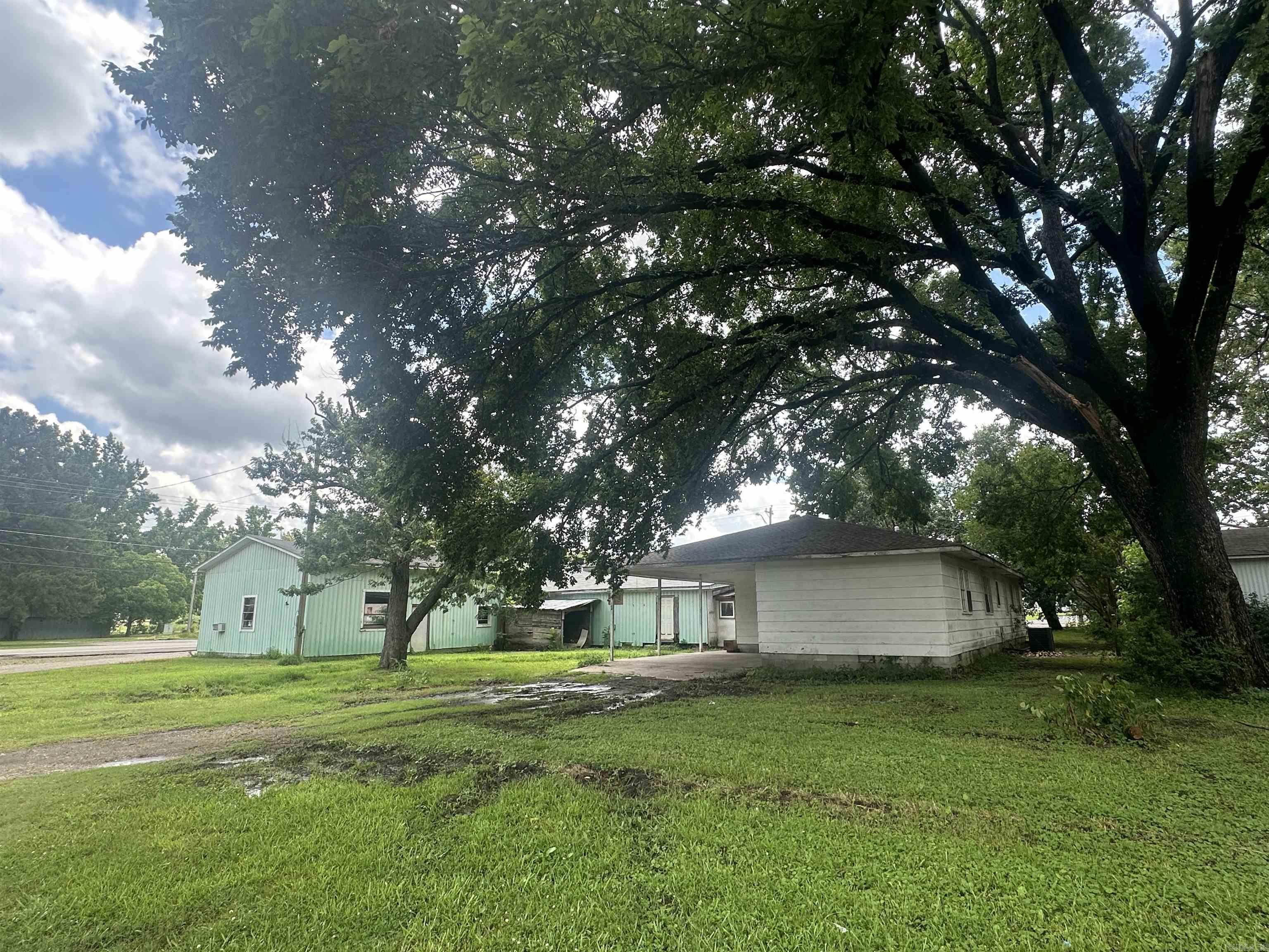 102 & 104 E 2nd  Ward, AR