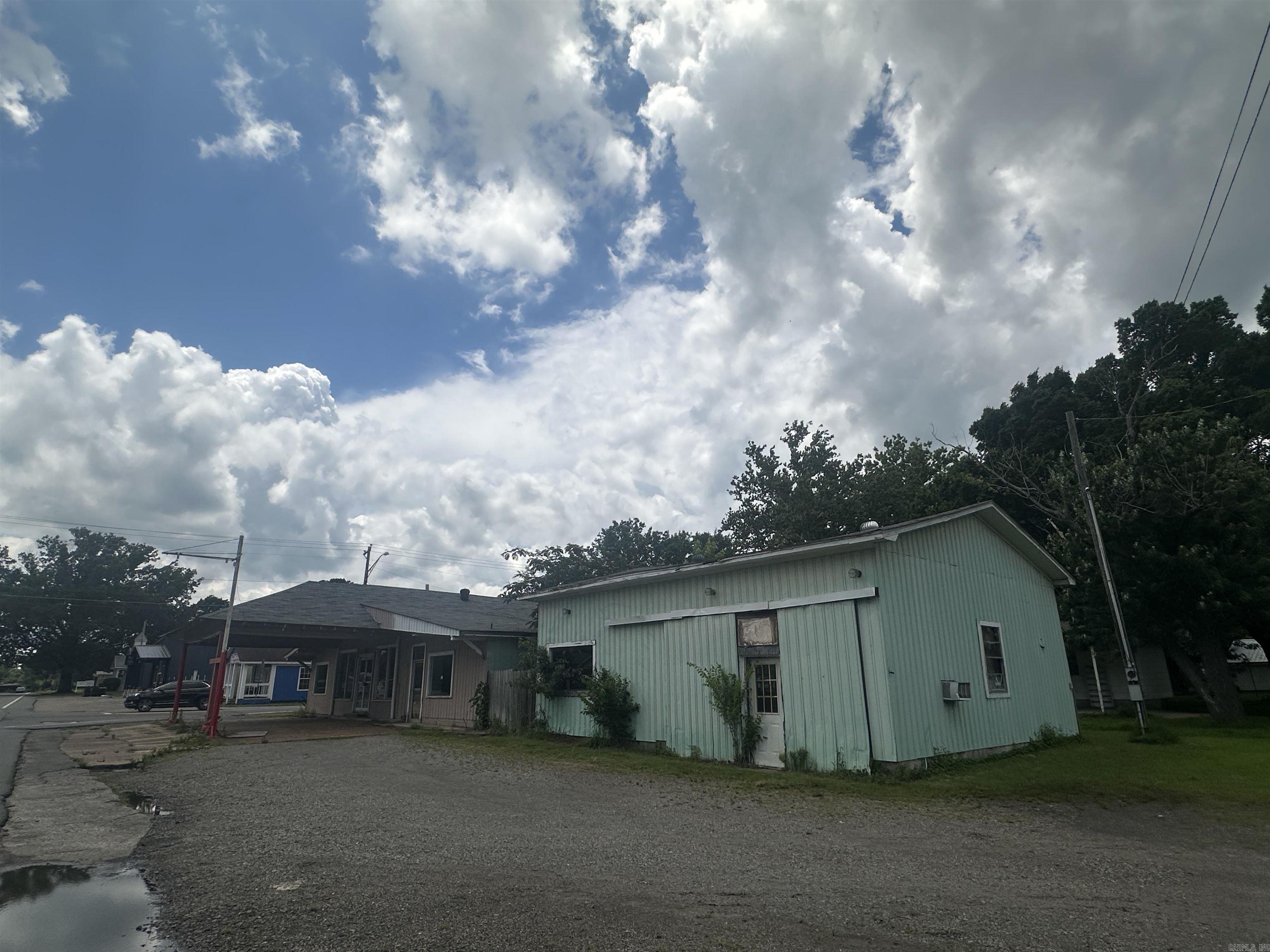 102 & 104 E 2nd  Ward, AR