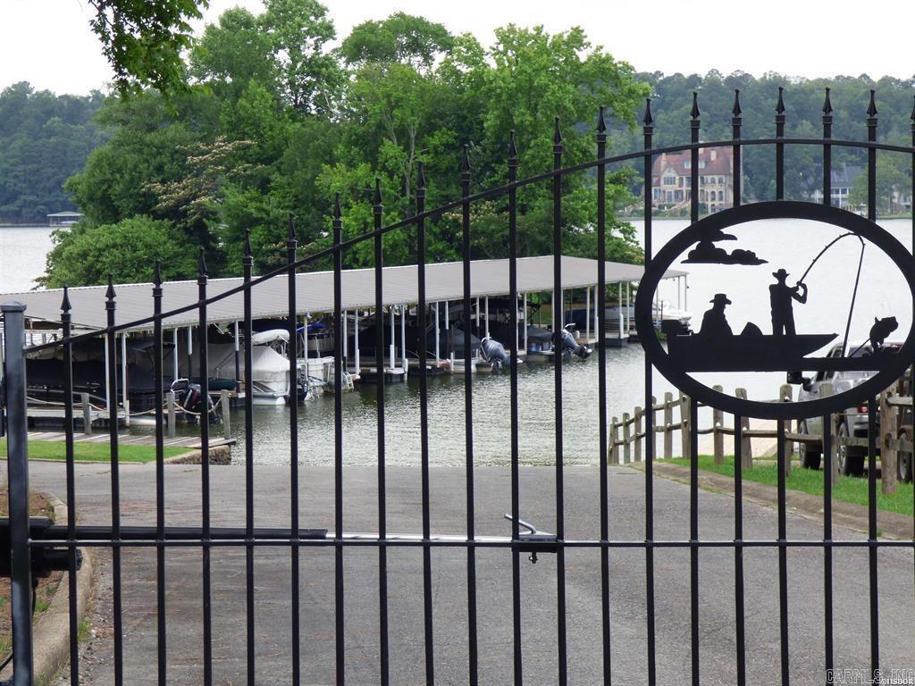 400 Farr Shores  Hot Springs, AR