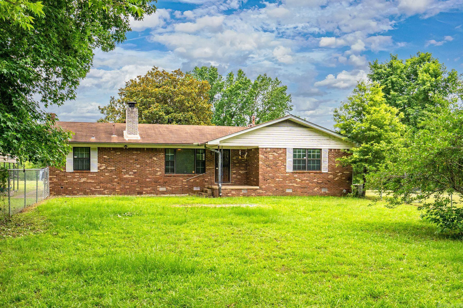 747 Clearcreek Road  Mountain Pine, AR