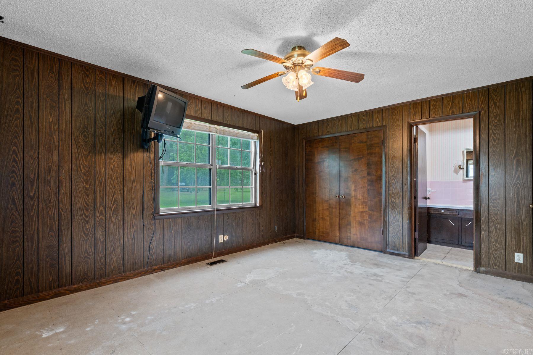 747 Clearcreek Road  Mountain Pine, AR