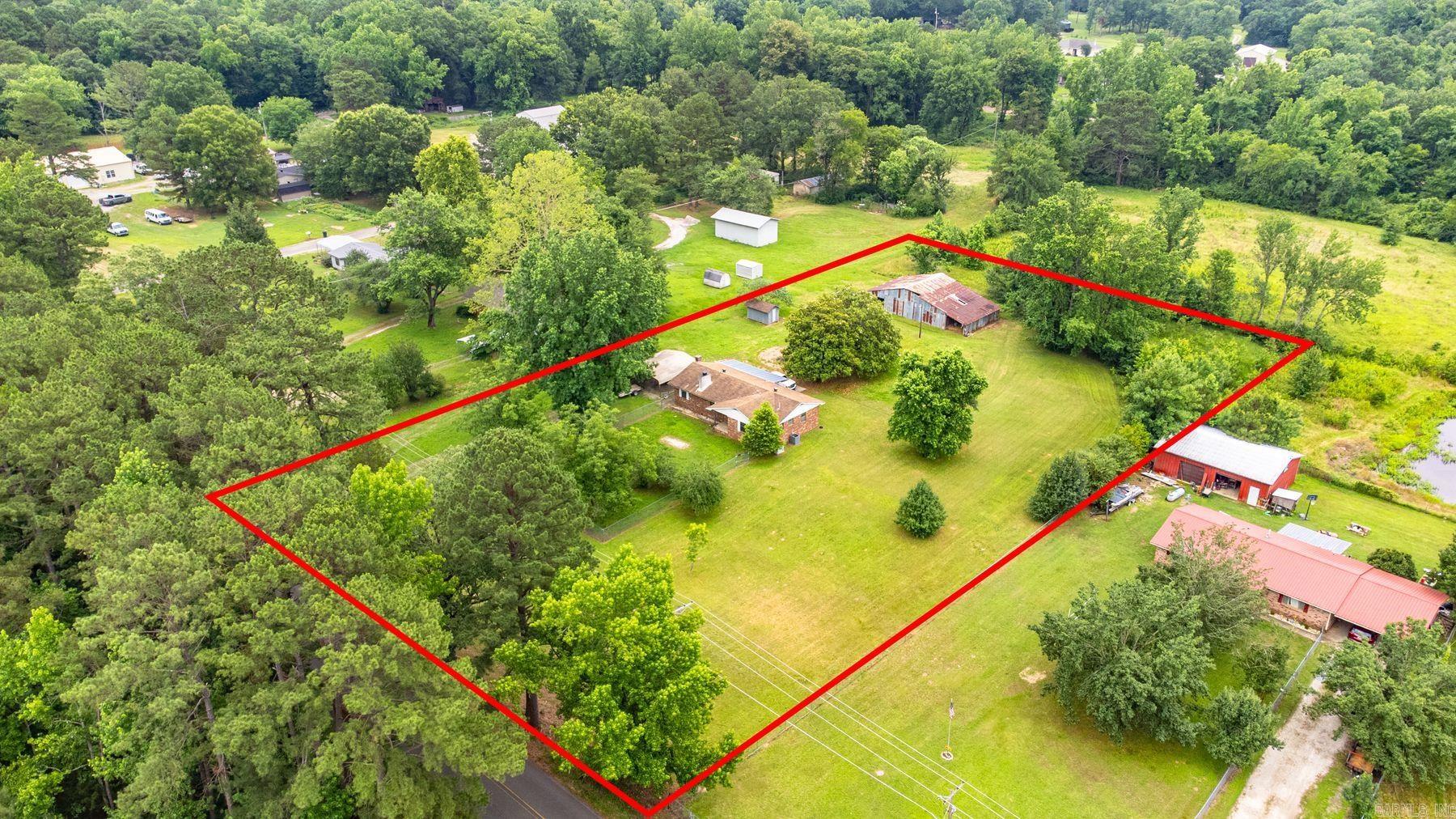 747 Clearcreek Road  Mountain Pine, AR