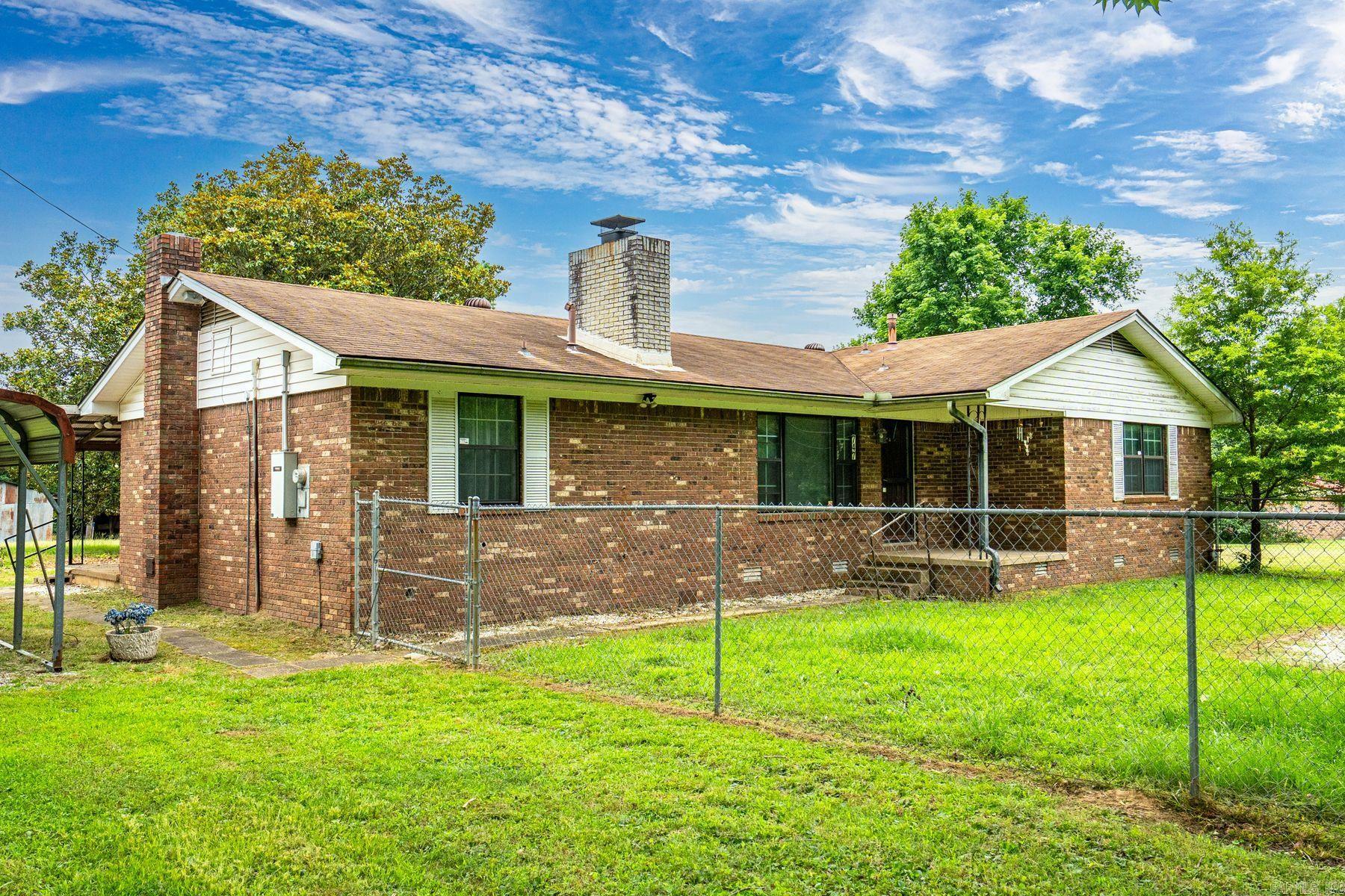 747 Clearcreek Road  Mountain Pine, AR