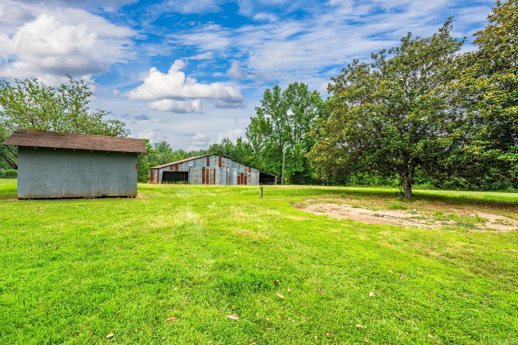 747 Clearcreek Road  Mountain Pine, AR