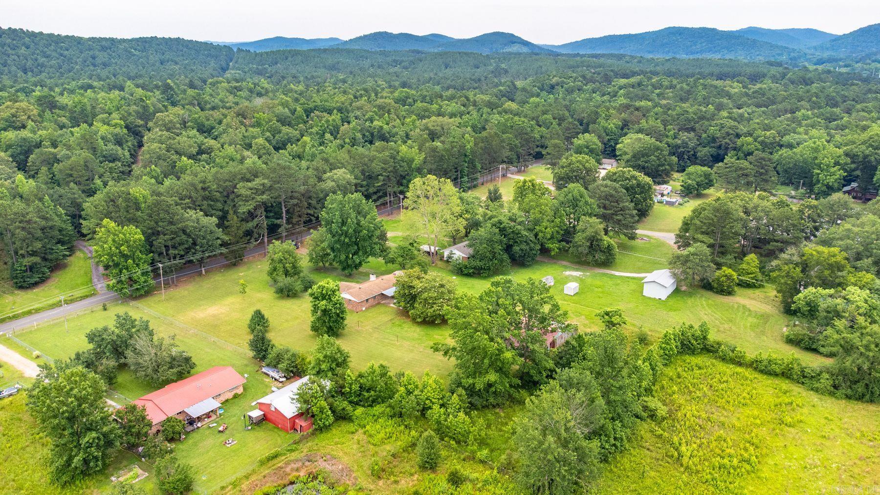 747 Clearcreek Road  Mountain Pine, AR
