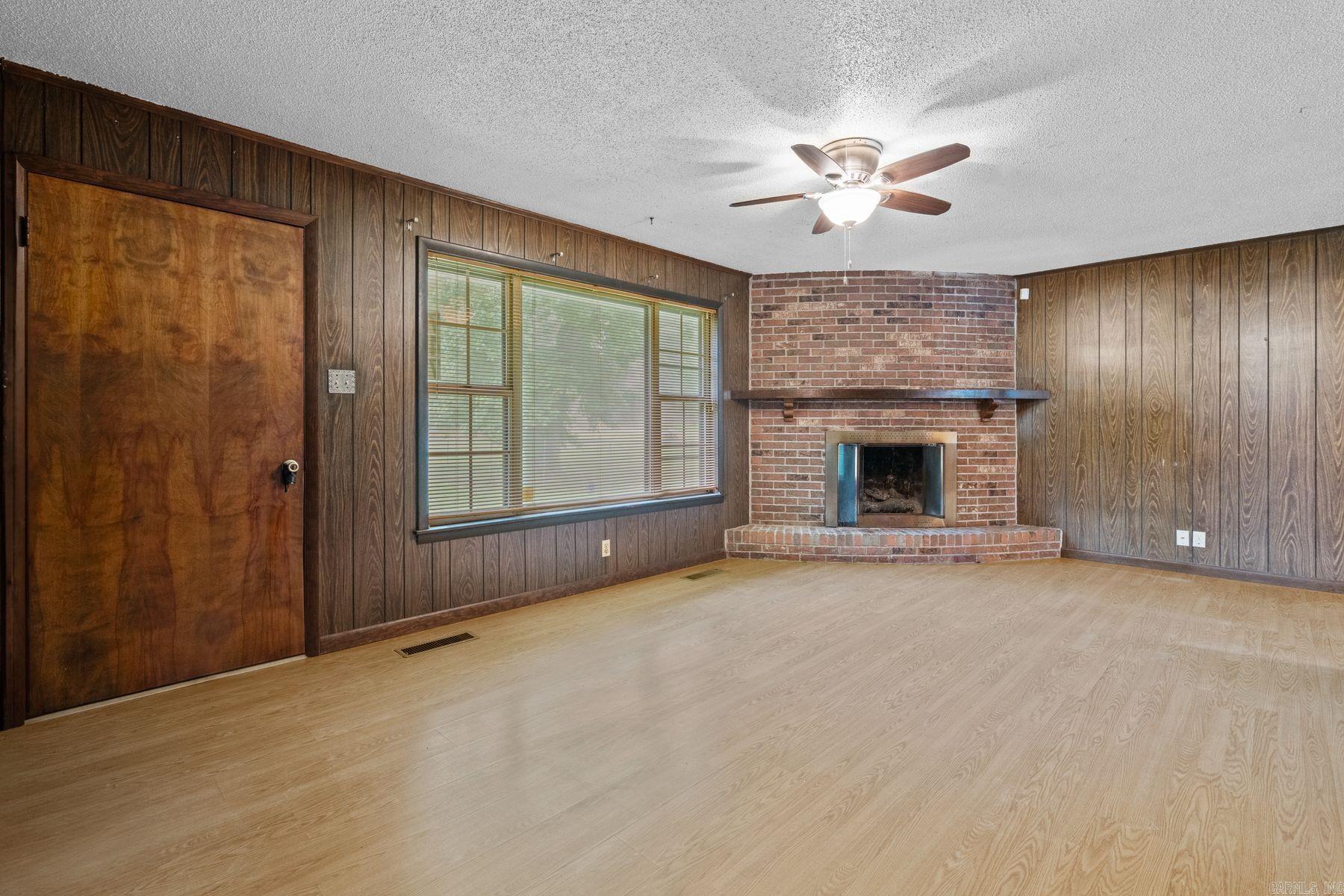 747 Clearcreek Road  Mountain Pine, AR