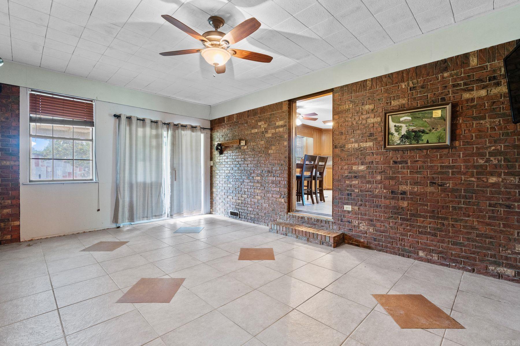 747 Clearcreek Road  Mountain Pine, AR