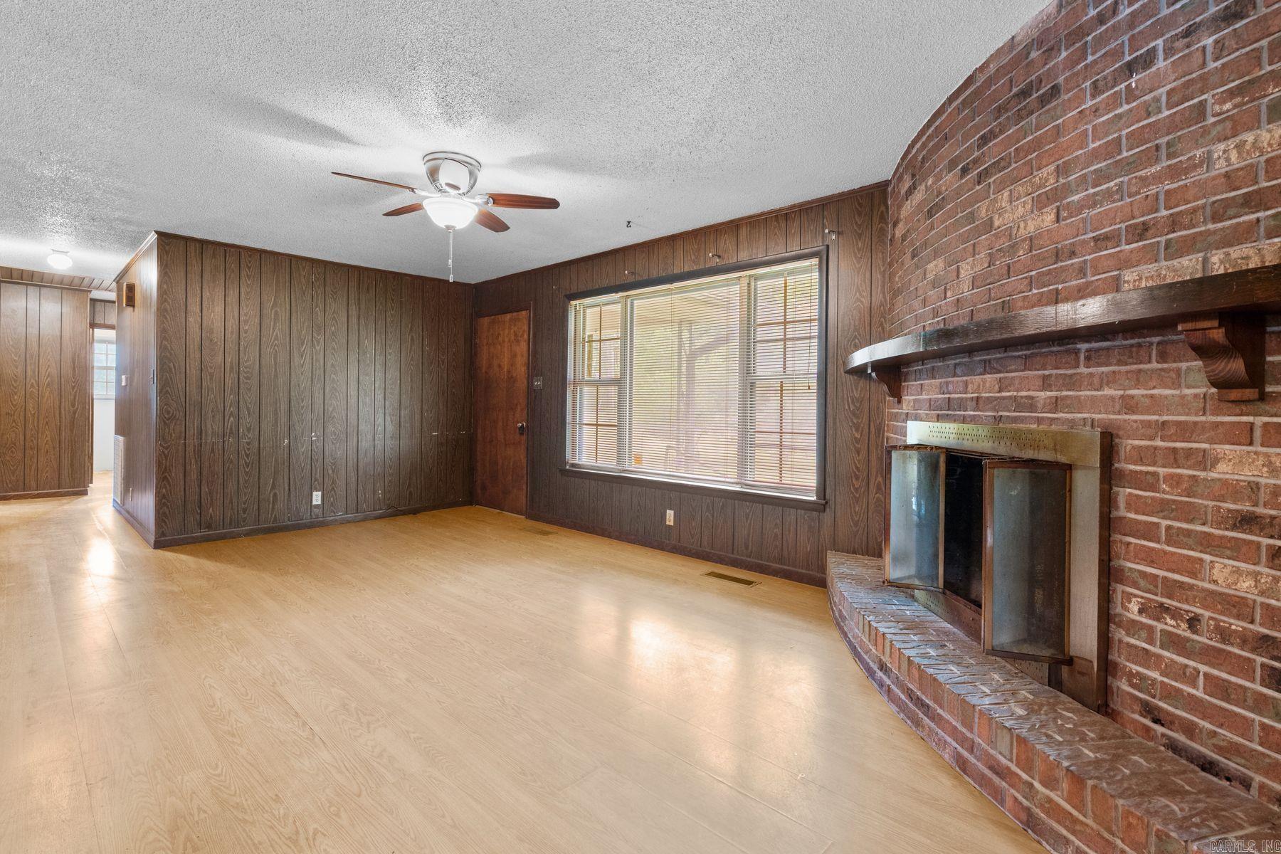 747 Clearcreek Road  Mountain Pine, AR