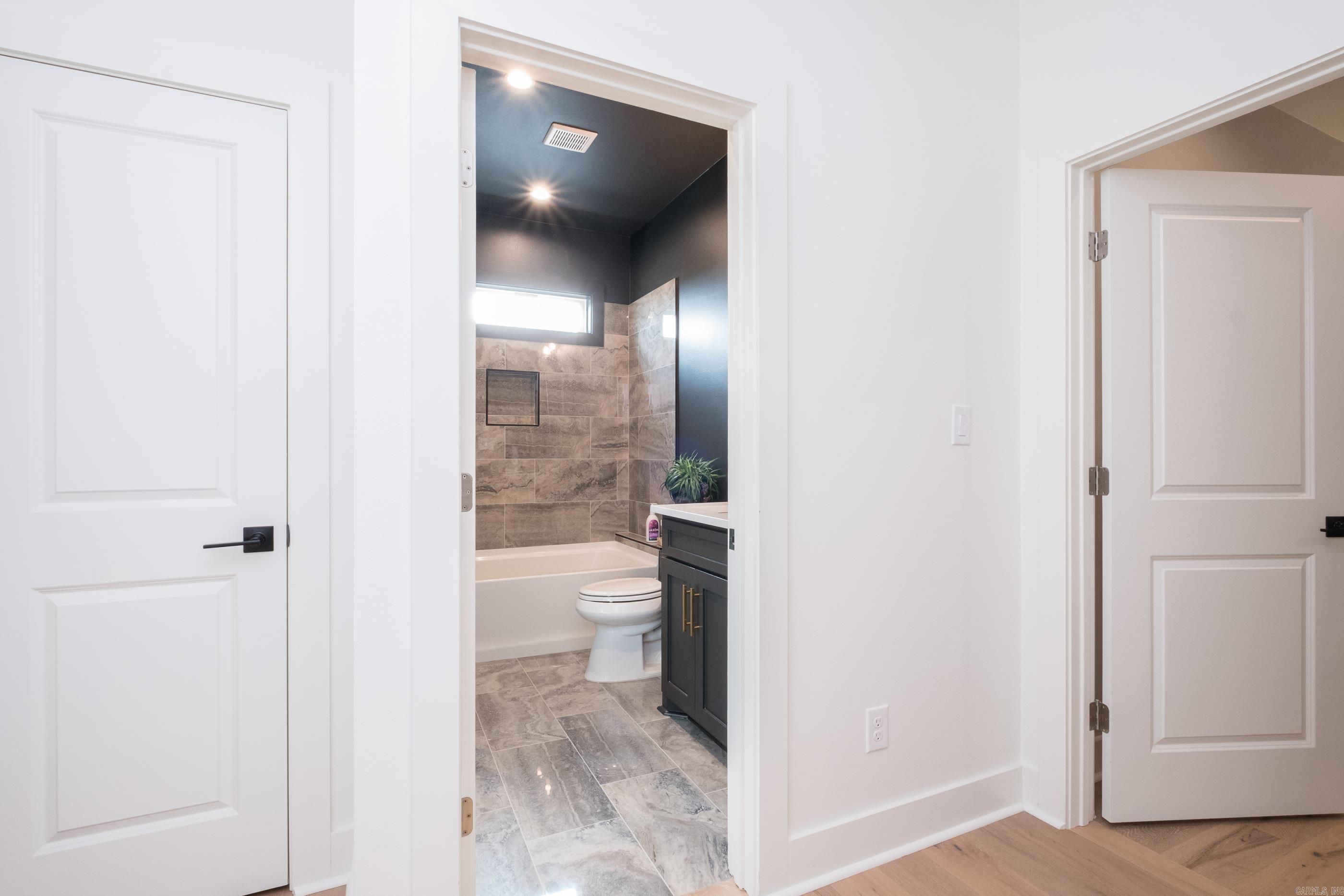 11325 Jamestown  Little Rock, AR