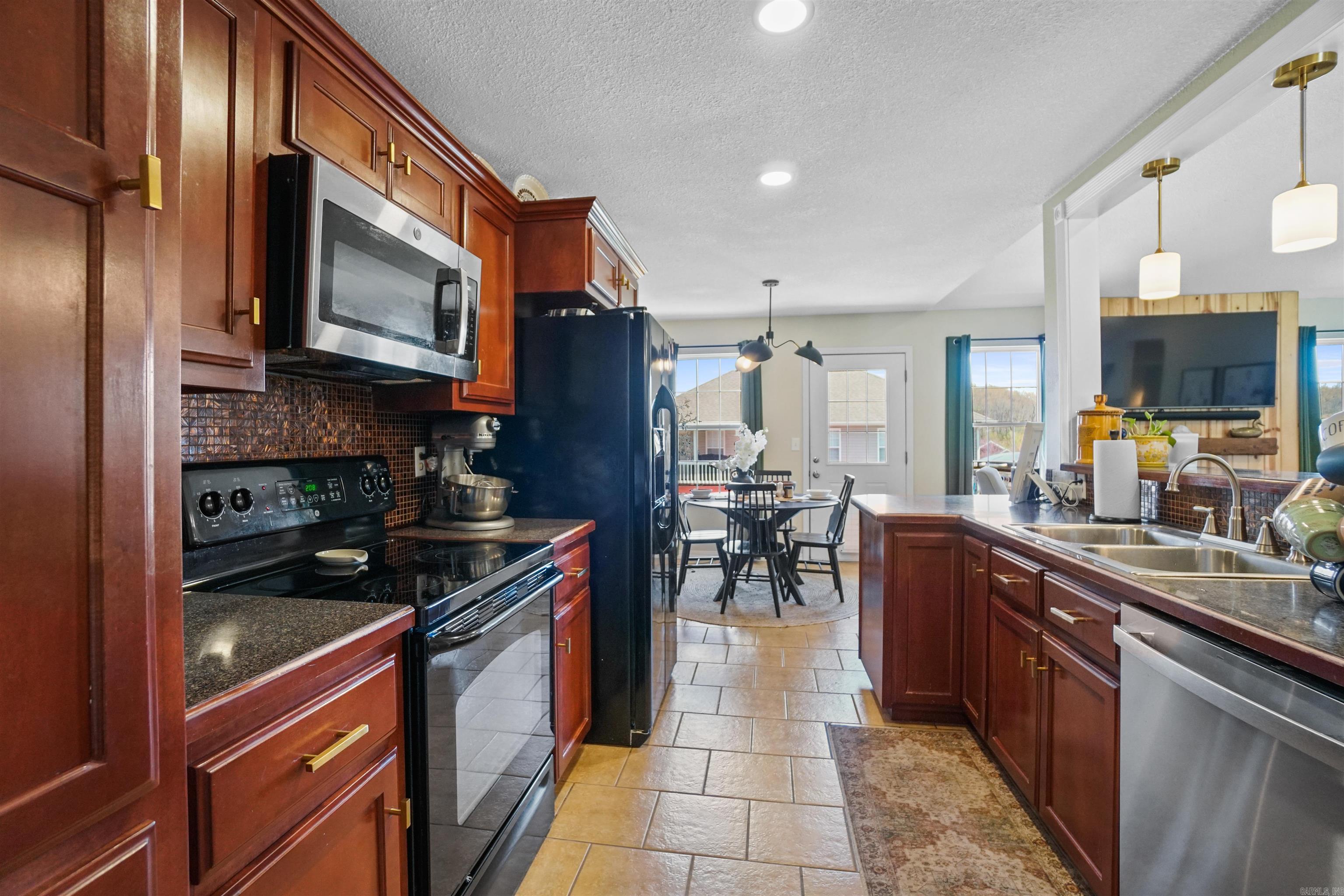 1905 Highgrove Rd.  Harrison, AR
