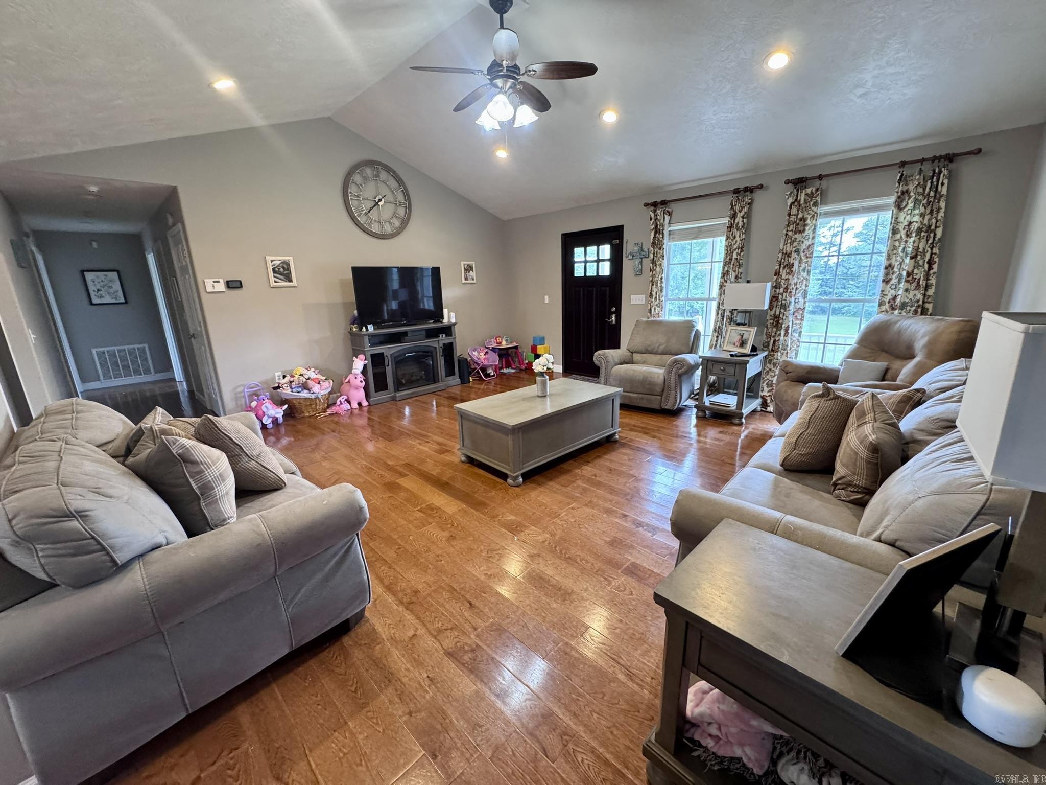 389 Plantation Circle  Melbourne, AR
