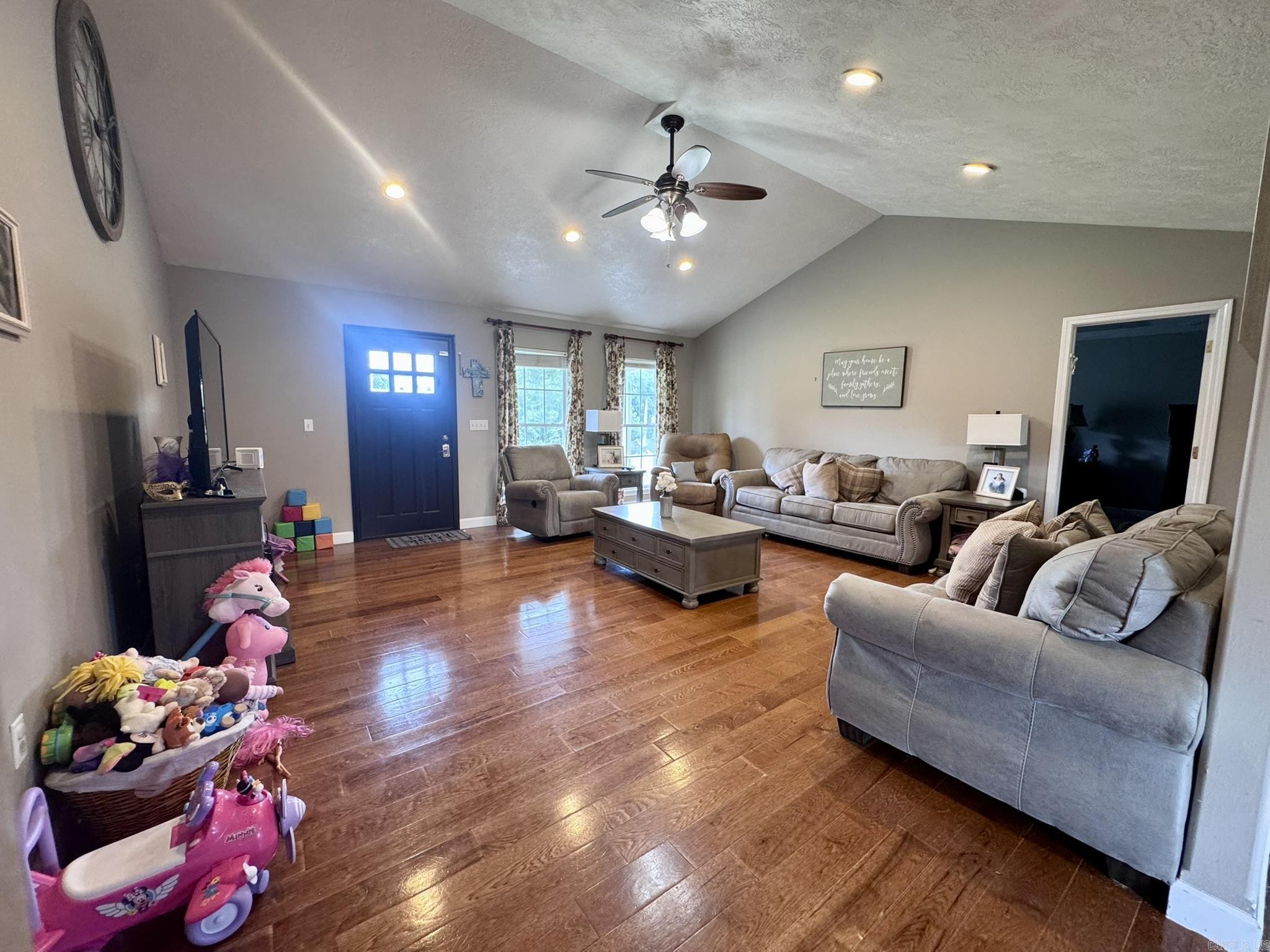389 Plantation Circle  Melbourne, AR