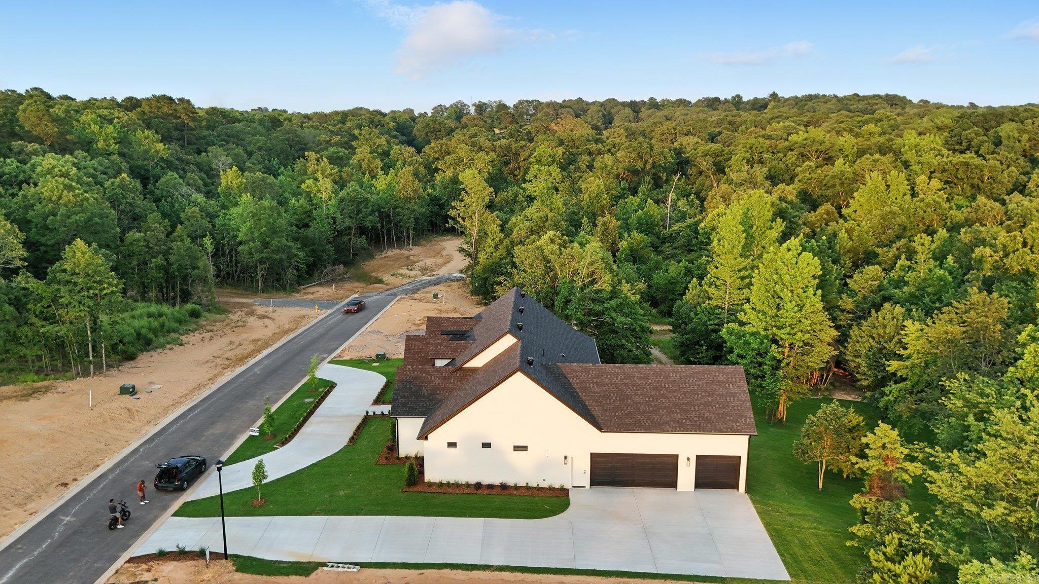 1585 Bighorn Drive Benton, AR 72019