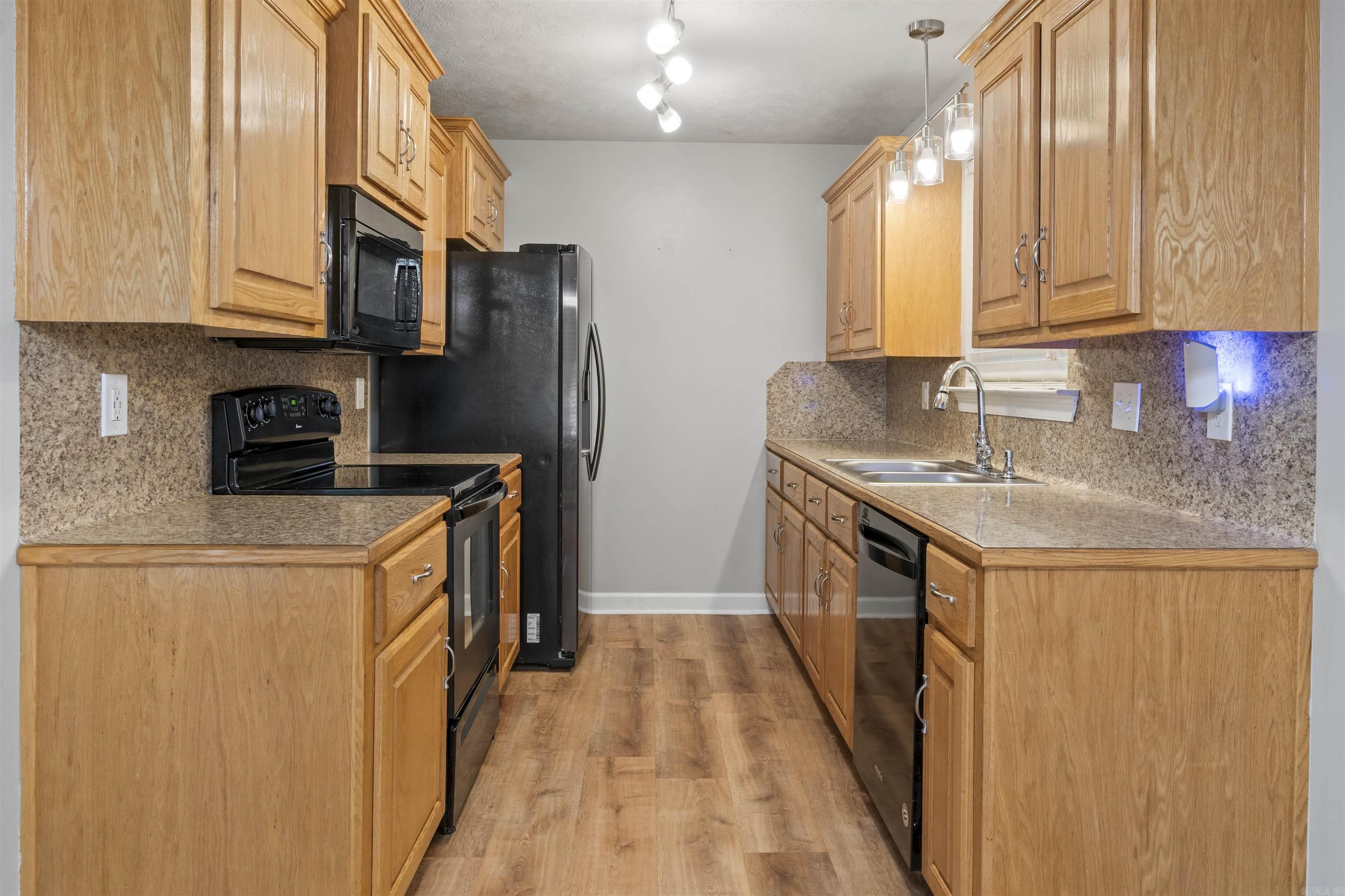 70 Peach  Austin, AR